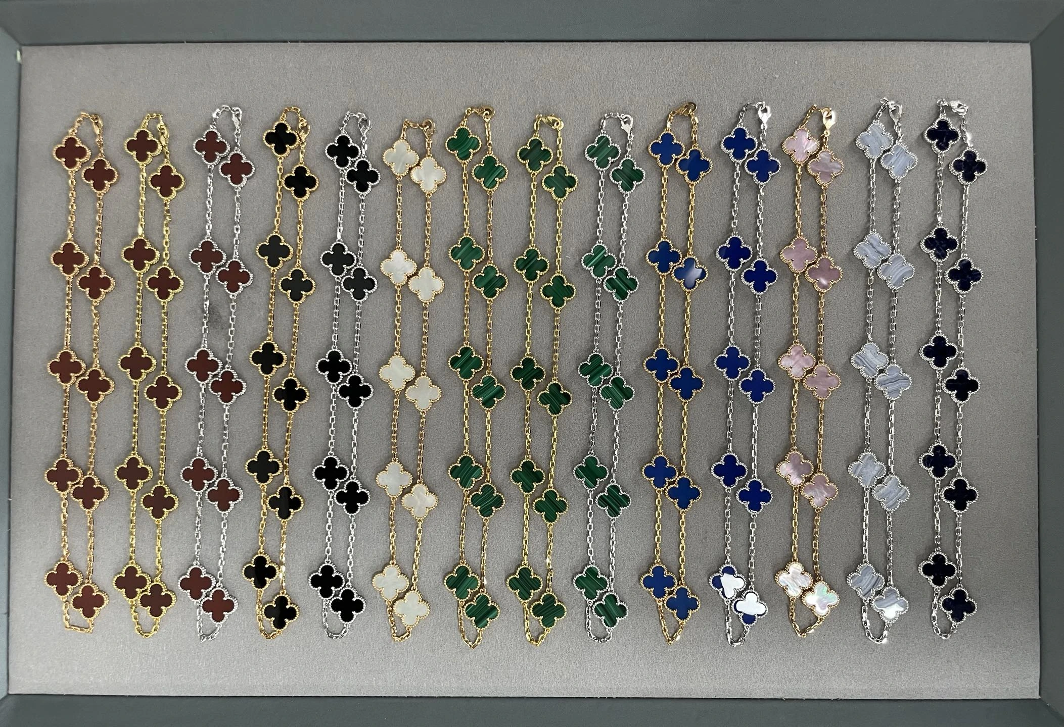Van Cleef & Arpels(ヴァンクリーフ&アーペル / VCA)十花クローバーで庫ありセット写真