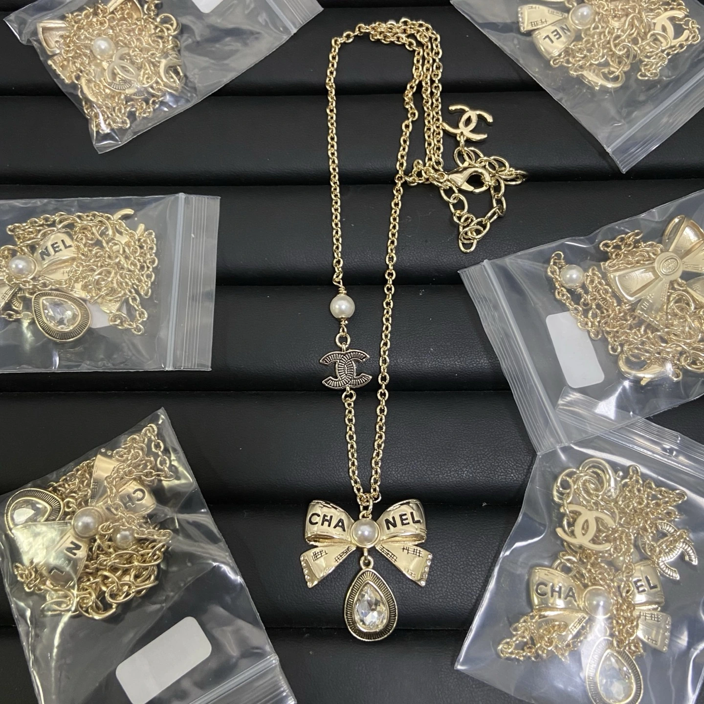 Chanel(シャネル / Chanel)Chanel(シャネル / Chanel)パールリボンヴィンテージネックレス入荷