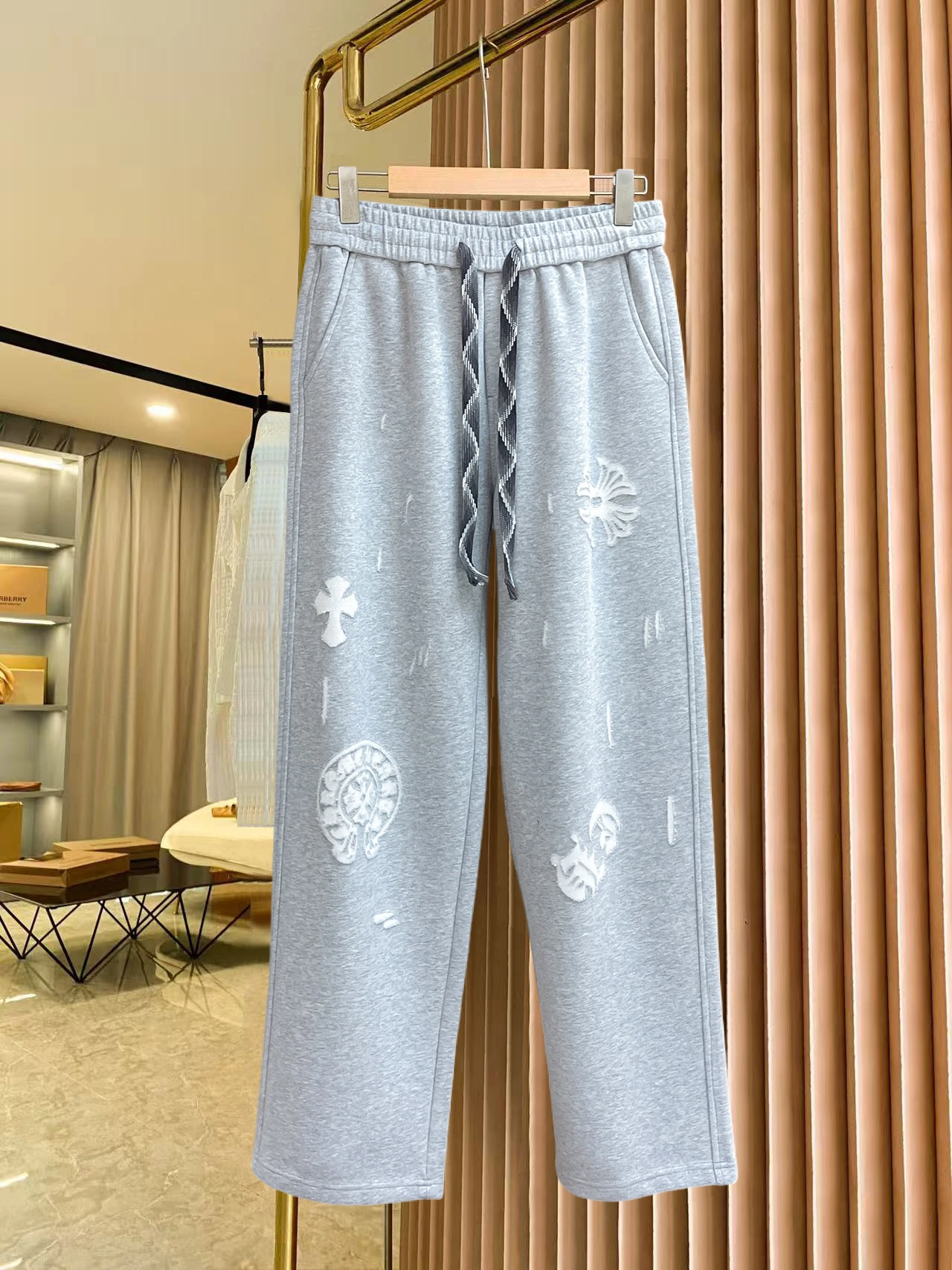 Chrome Hearts(クロムハーツ) パンツ。シーズン/対象:2026・秋冬。仕様:刺繍・ロゴ。サイズ:M-3XL。ポイント:オリジナル仕様