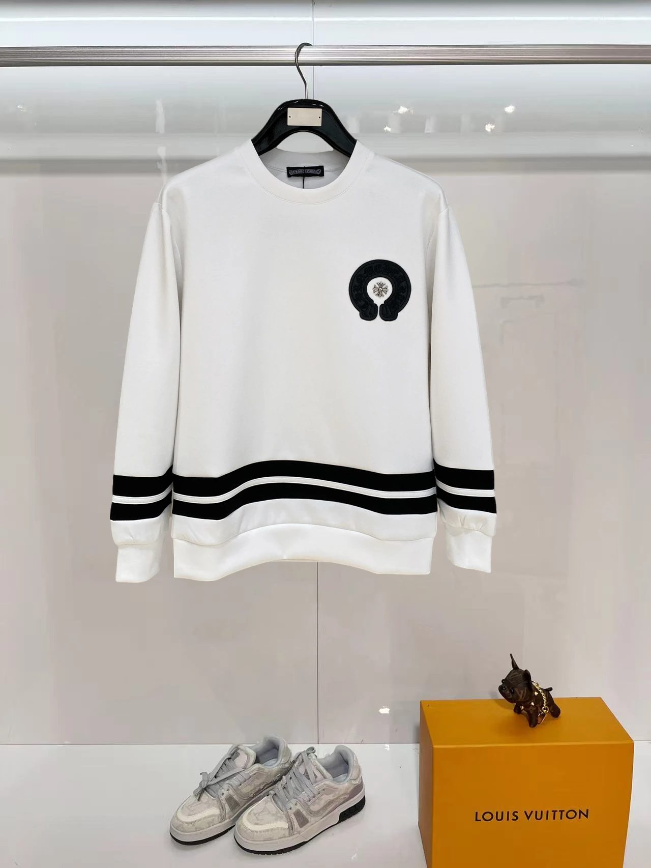 Chrome Hearts(クロムハーツ) スウェット。シーズン/対象:2026・秋冬・メンズ。仕様:リラックスフィット・通気性・ロゴ。カラー:ホワイト・ブラック。サイズ:XS/S/M/L