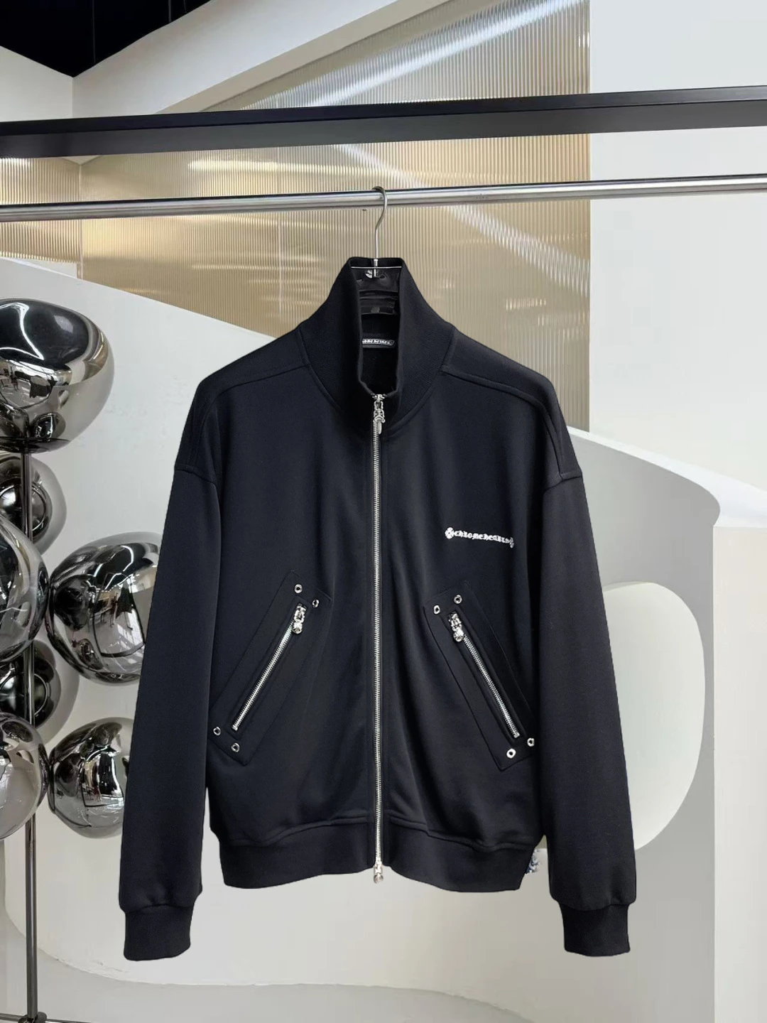 Chrome Hearts(クロムハーツ) ジャケット。シーズン/対象:2026・秋冬・メンズ。仕様:通気性。サイズ:M。ポイント:オリジナル仕様