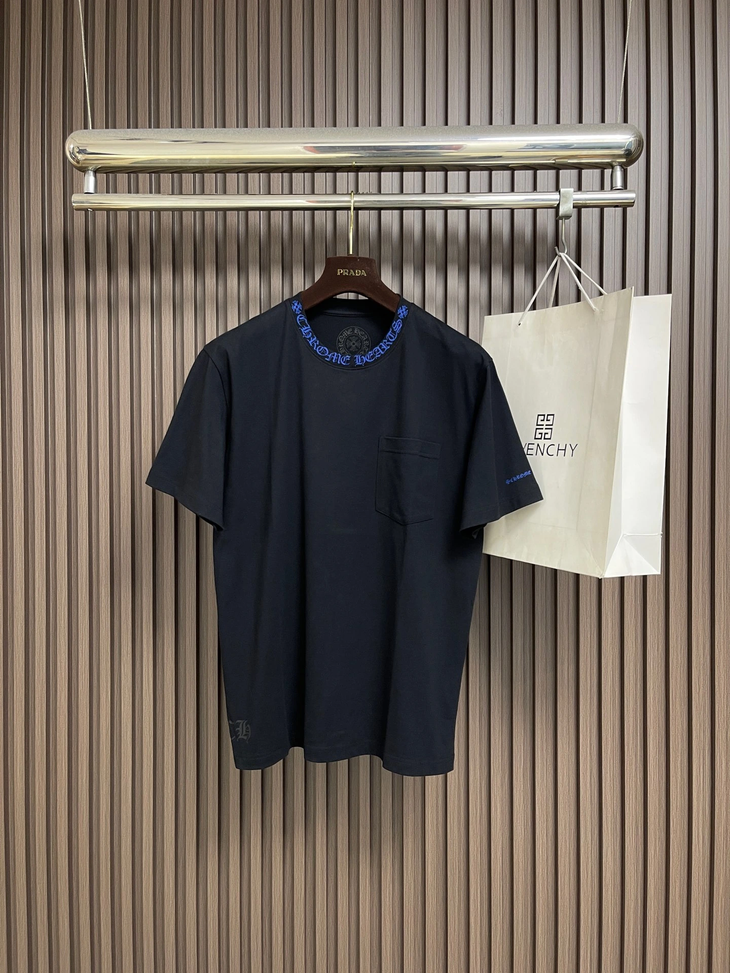 Chrome Hearts(クロムハーツ) Tシャツ。シーズン/対象:ユニセックス。素材:コットン。仕様:刺繍・プリント・ウォッシュ加工・クルーネック・通気性。サイズ:S-XL