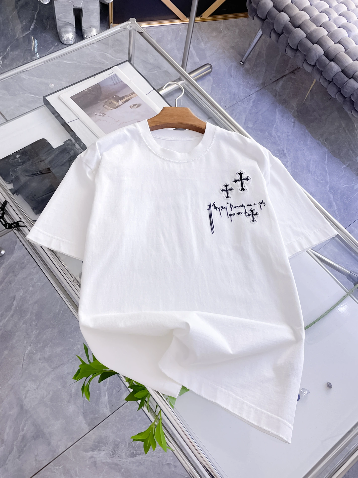 Chrome Hearts(クロムハーツ) Tシャツ。シーズン/対象:2026・春夏・ユニセックス。仕様:クルーネック・ロゴ。サイズ:S