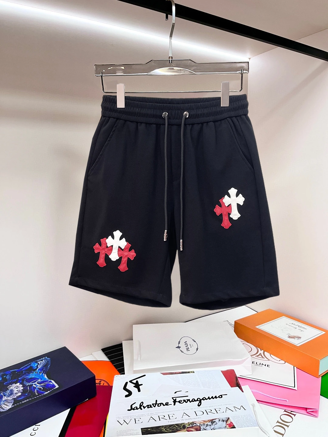 Chrome Hearts(クロムハーツ) ショートパンツ。シーズン/対象:2026・春夏。仕様:ウォッシュ加工・ロゴ。サイズ:M-3XL。ポイント:オリジナル仕様