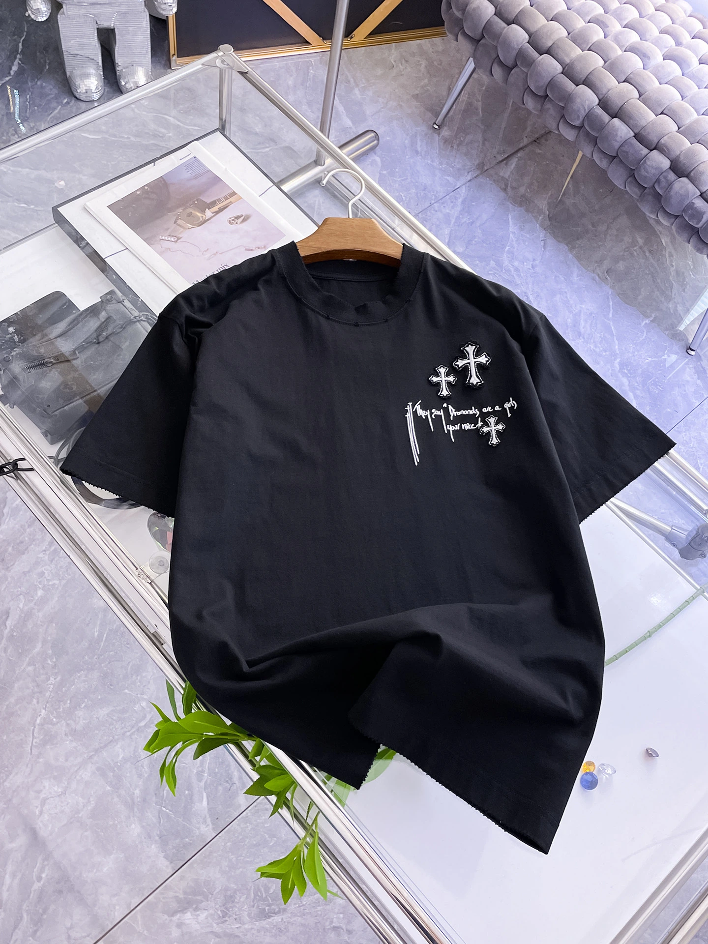 Chrome Hearts(クロムハーツ) Tシャツ。シーズン/対象:2026・春夏・ユニセックス。仕様:クルーネック・ロゴ。サイズ:S