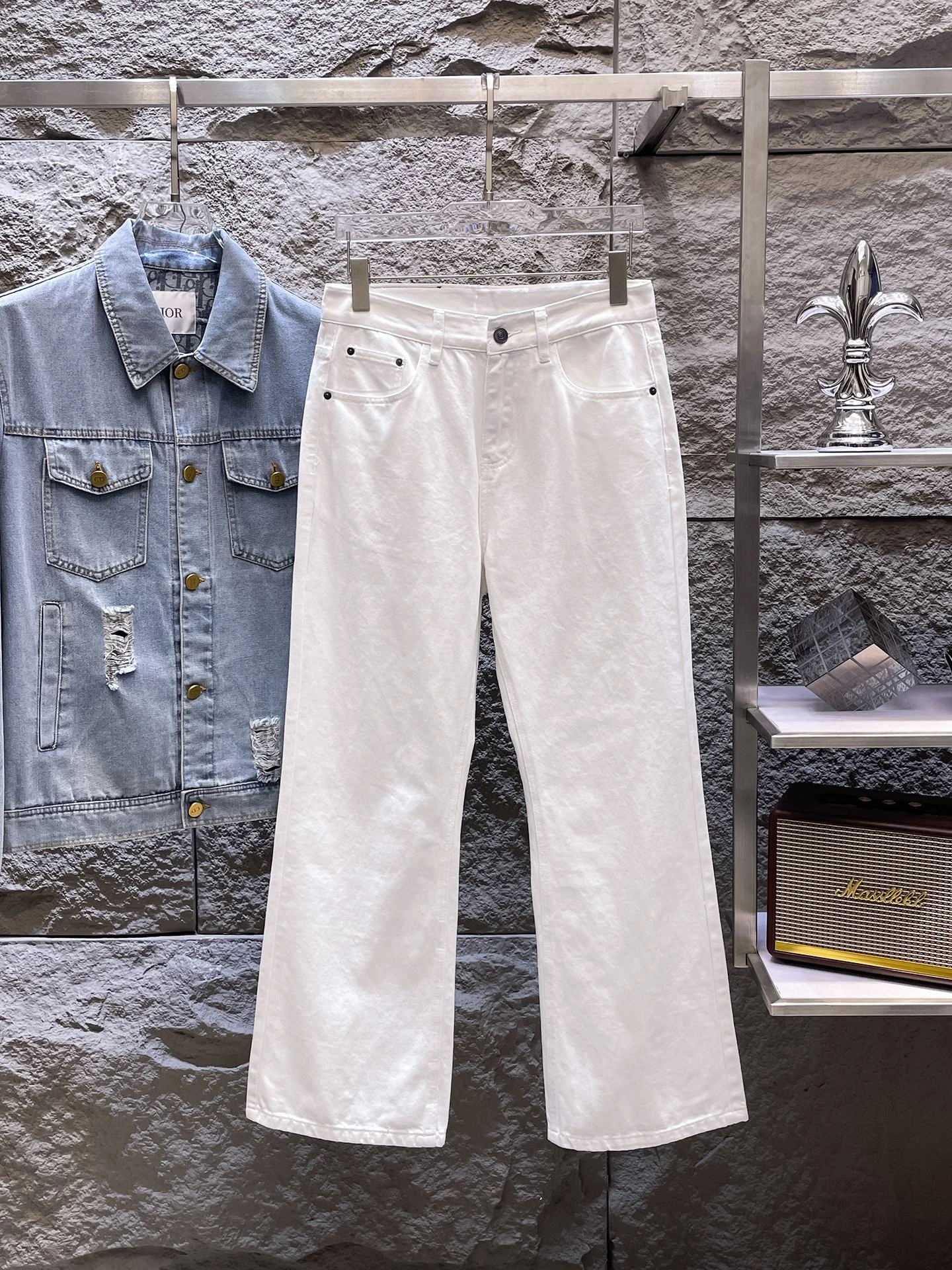Chrome Hearts(クロムハーツ) デニムパンツ。シーズン/対象:2026・秋冬。素材:デニム。仕様:通気性。サイズ:S-3XL