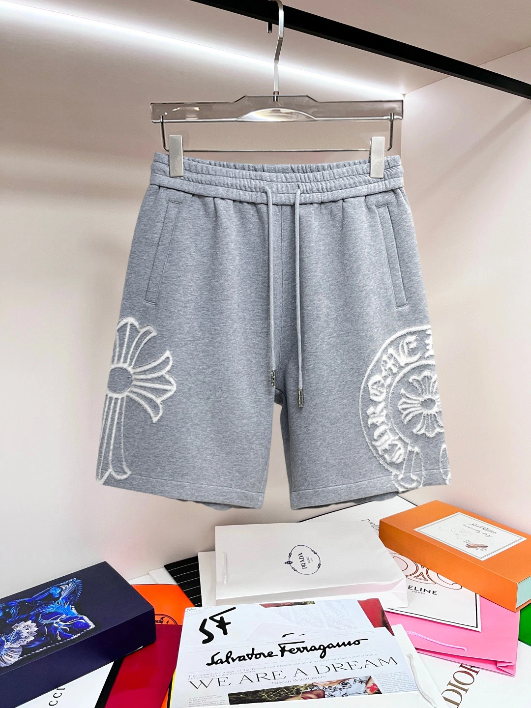 Chrome Hearts(クロムハーツ) ショートパンツ。シーズン/対象:2026・春夏・メンズ。仕様:通気性・ストレッチ・ロゴ。サイズ:M-XXXL。ポイント:オリジナル仕様