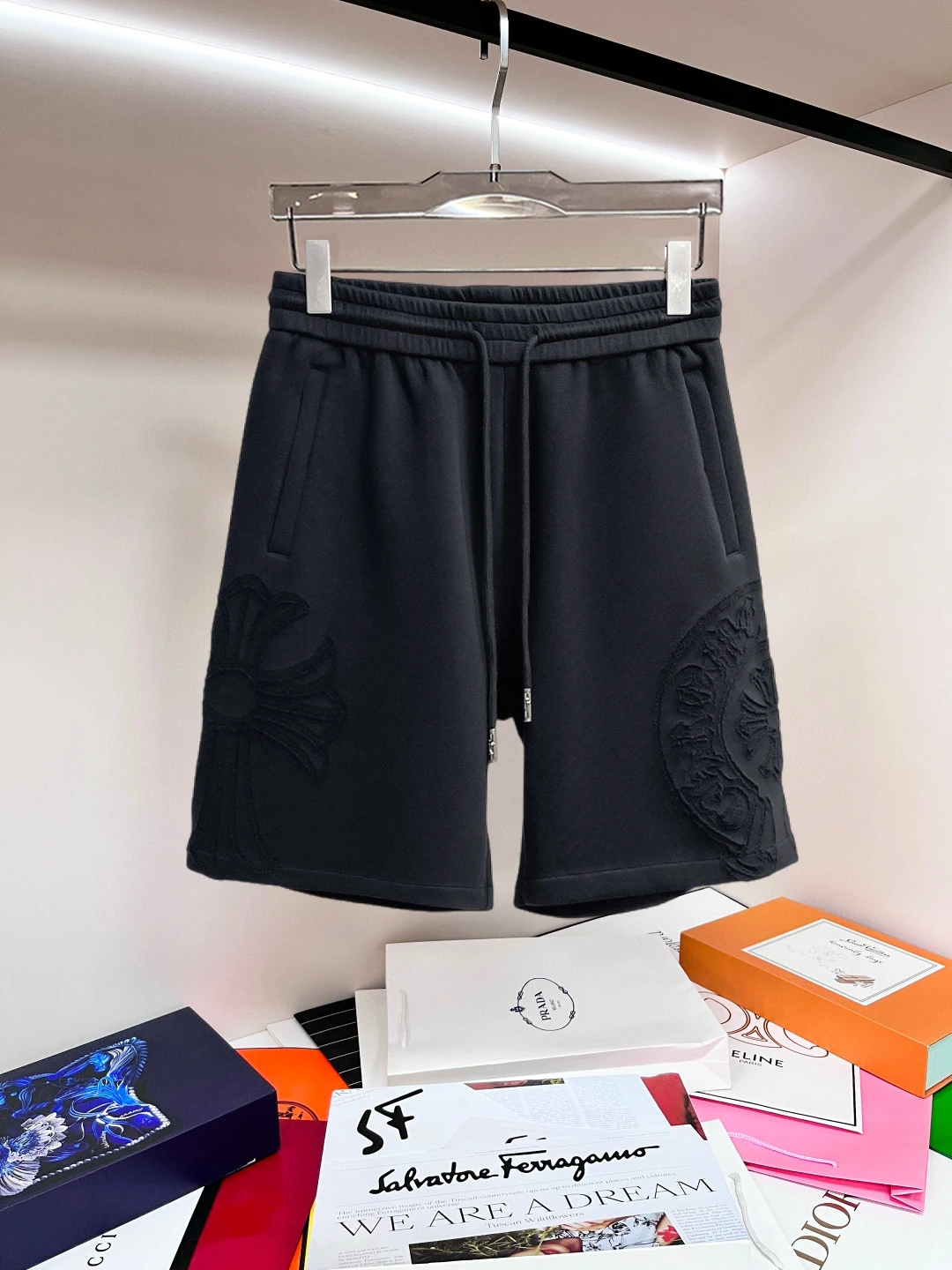 Chrome Hearts(クロムハーツ) ショートパンツ。シーズン/対象:2026・春夏・メンズ。仕様:通気性・ストレッチ・ロゴ。サイズ:M-XXXL。ポイント:オリジナル仕様