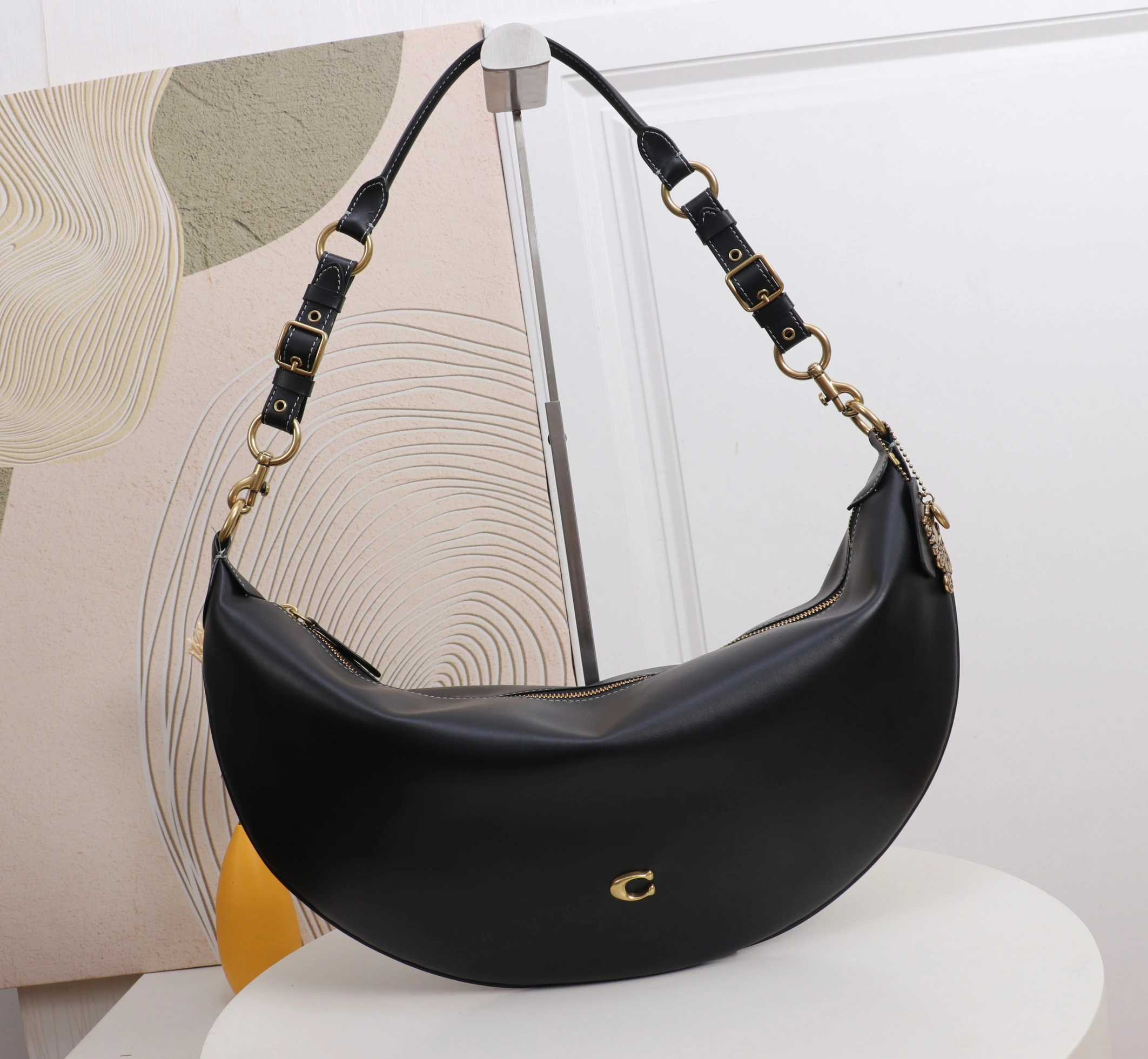 Coach CEN34 モンシーバッグ 48*25.5*3.5cm