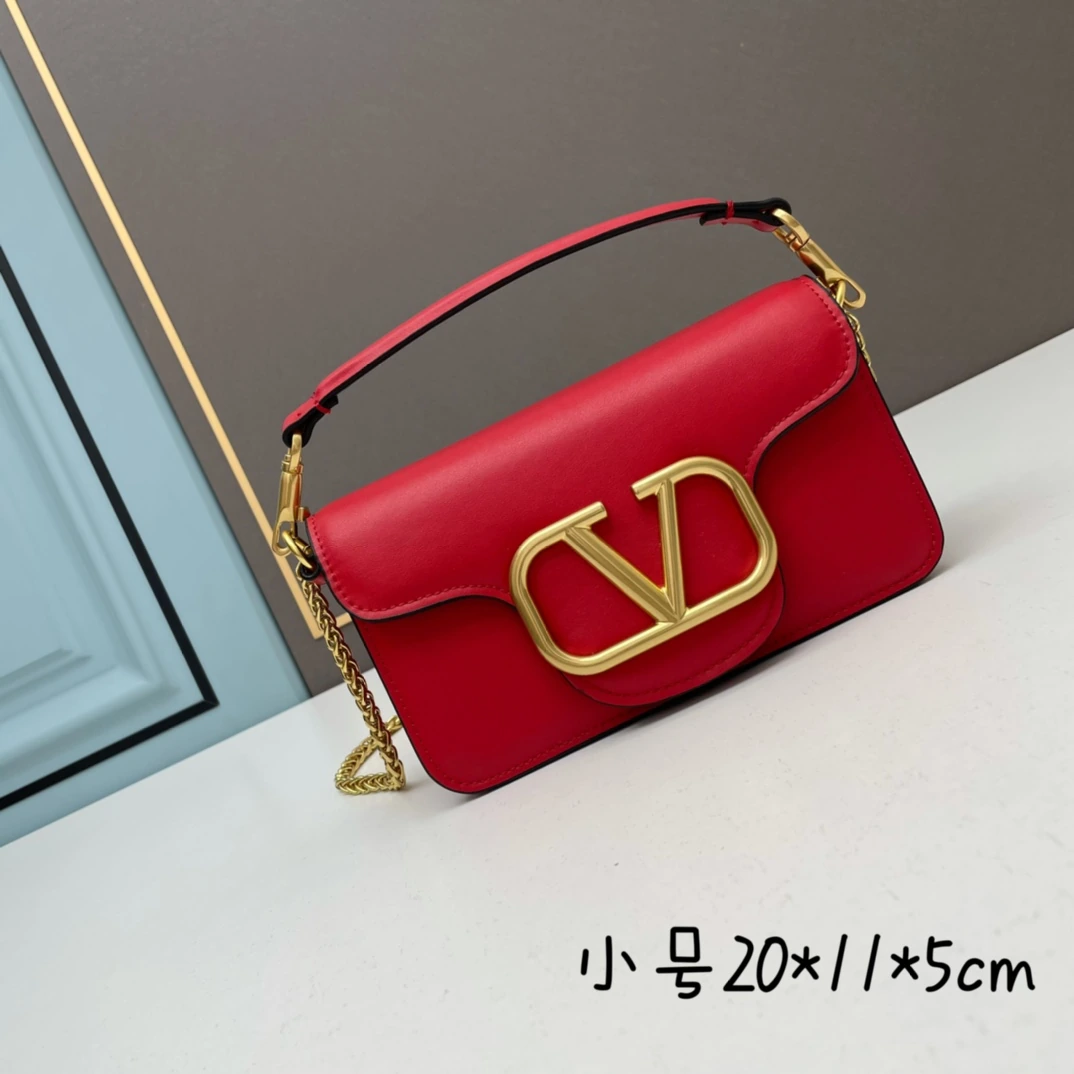 Valentino ミニロコ チェーンショルダーバッグ
