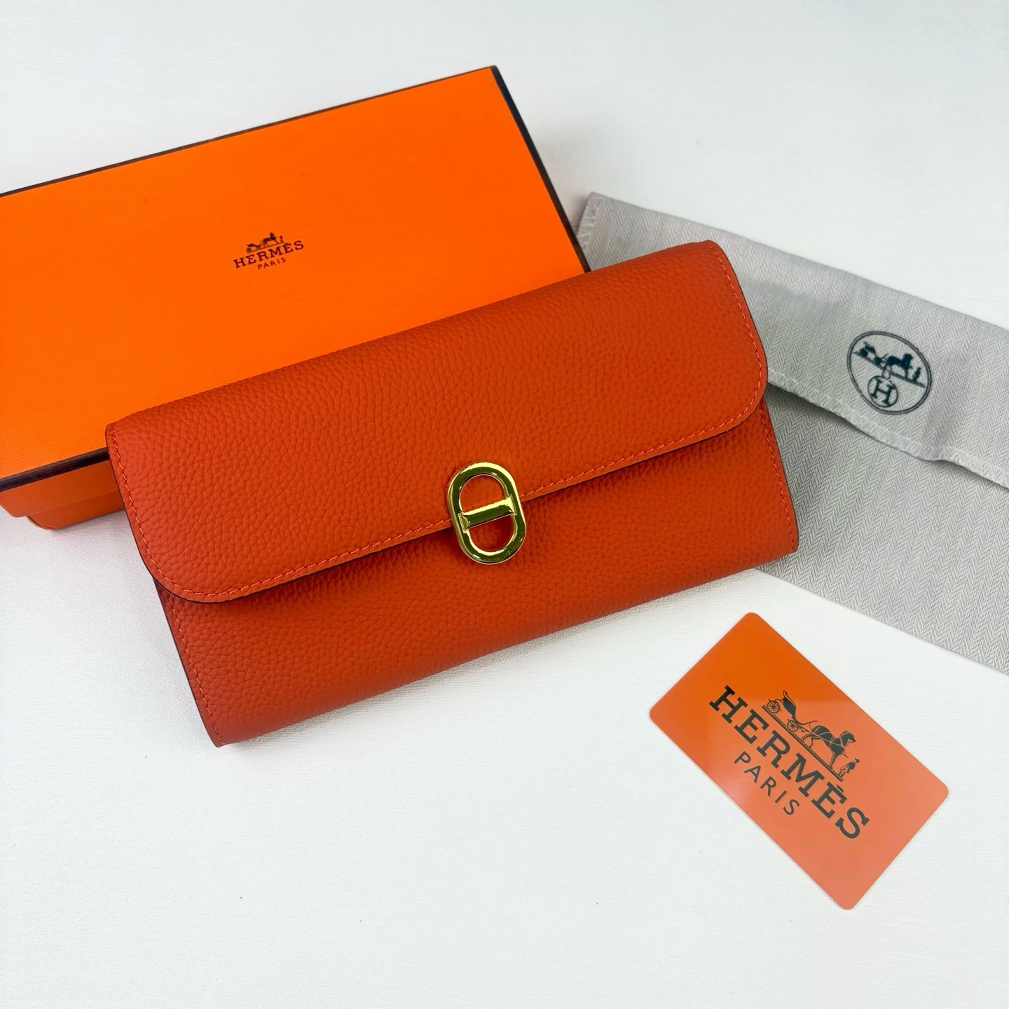エルメス 手帳型スマホケース兼財布