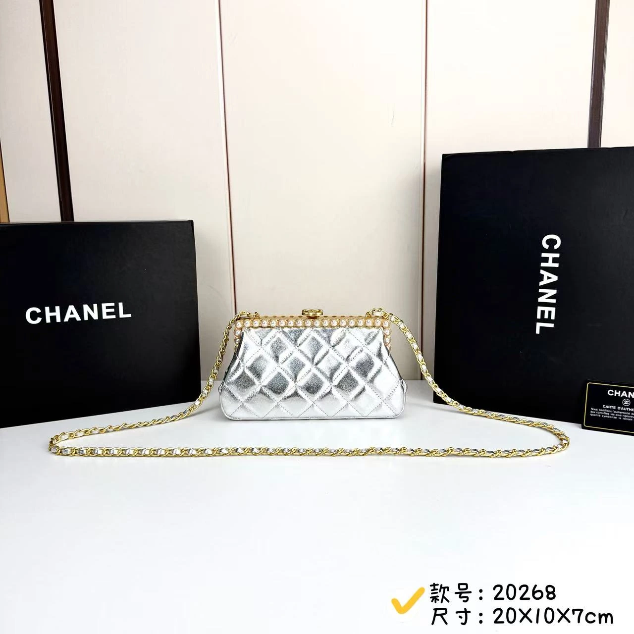 CHANEL 26早春パールパーティバッグ