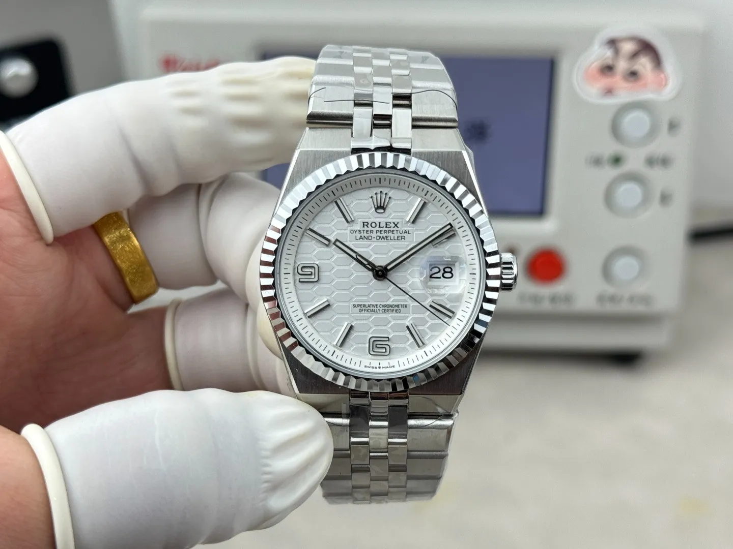 2025新作モデル ランドドゥエラー オイスター、36 mm、オイスタースチール＆ホワイトゴールド 127234