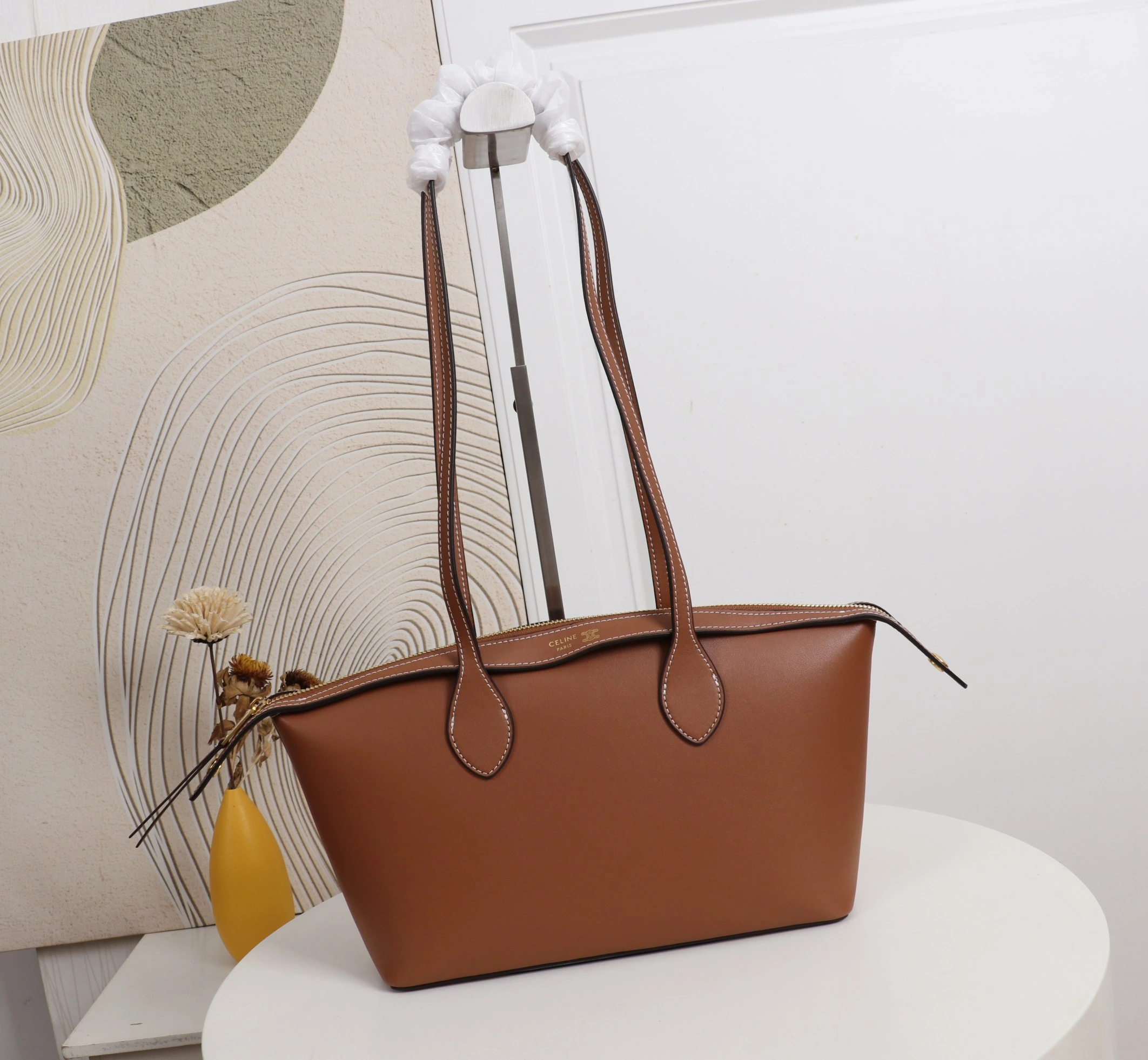Celine セリーヌ バゲットバッグ サイズ:26×19×8cm 型番:8117(Sサイズ)