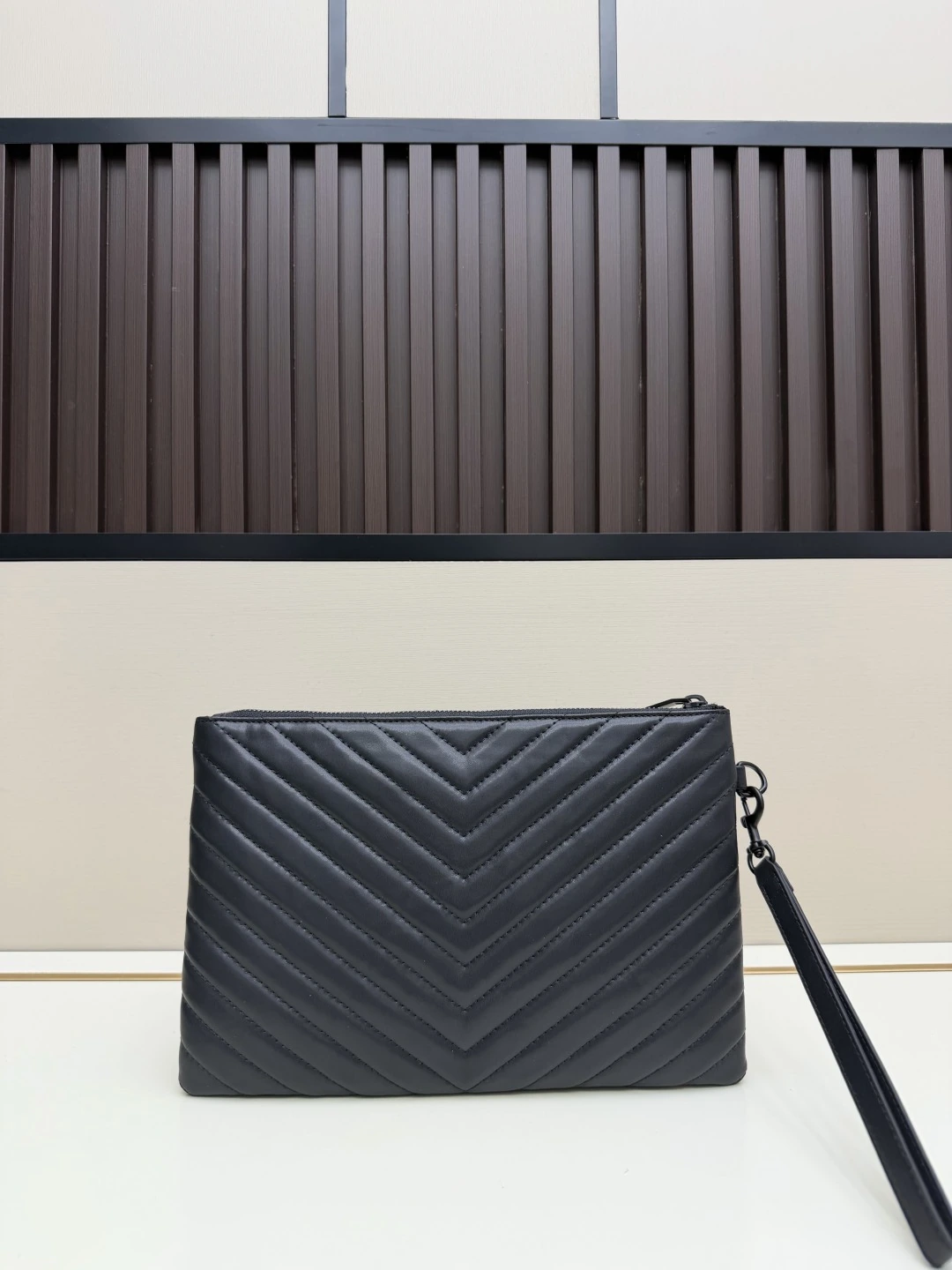 💎 💎 YSL❣市場で唯一のオリジナルパターン・金型によるオーダーメイド。市場で[大人気]のイヴ・サンローランの刺繍入りハンドバッグ。イタリア産カーフスキンで、手触りが最高👍。市内最速で発売。サイズ：30Cm、
