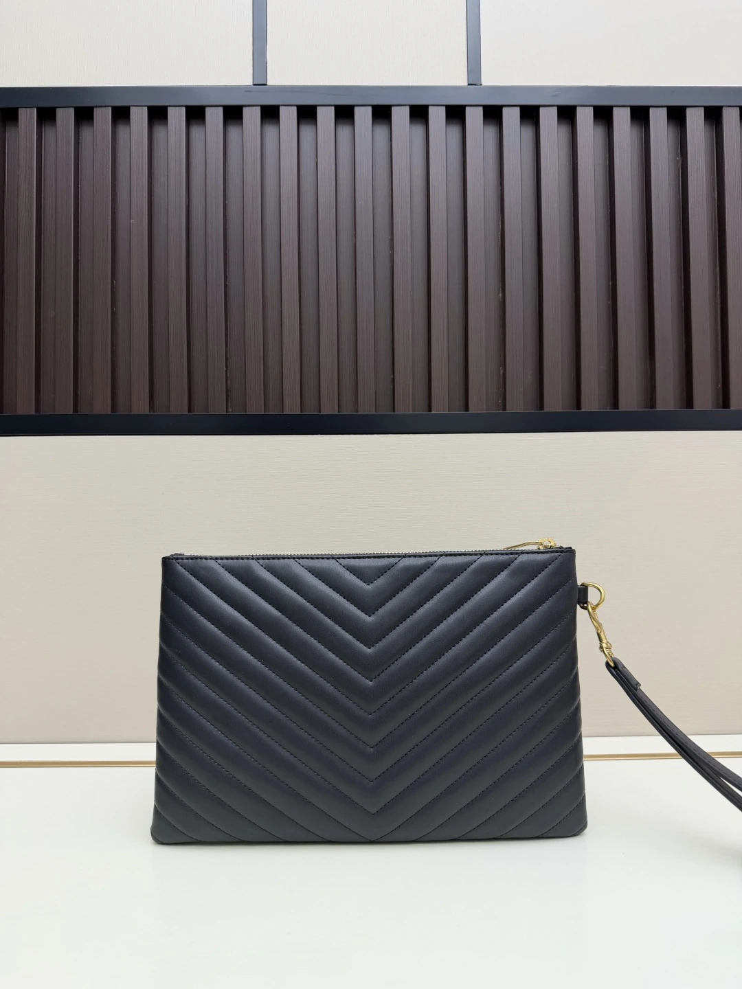 💎 💎 YSL❣市場で唯一のオリジナルパターン・金型によるオーダーメイド。市場で[大人気]のイヴ・サンローランの刺繍入りハンドバッグ。イタリア産カーフスキンで、手触りが最高👍。市内最速で発売。サイズ：30Cm、