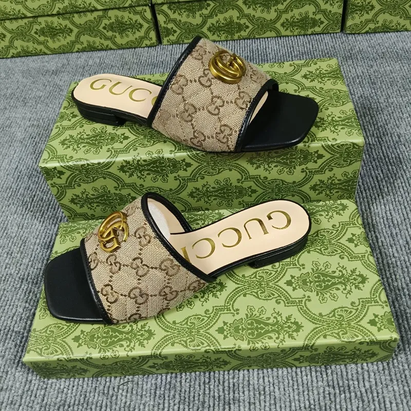 GUCCI 人気サンダル 89556
