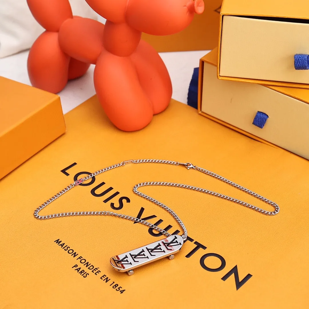 Louis Vuitton (ルイヴィトン)スケートボードのネックレス