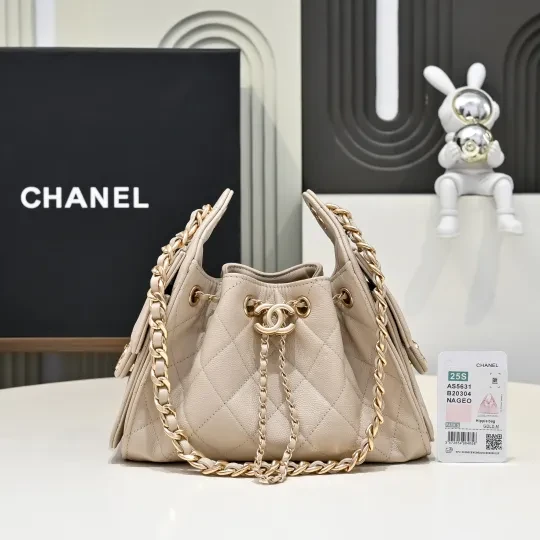 シャネル 25 ミニ/スモール ハンドバッグ「CHANEL 25 Handbag」