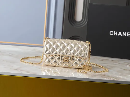 シャネル ミニ フラップ バッグ「Mini Flap Bag」
