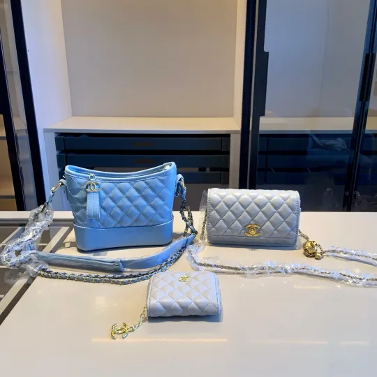 「シャネル」CHANEL 3 点セット ガブリエルバッグ+ゴールドボール付き WOC バッグ+財布