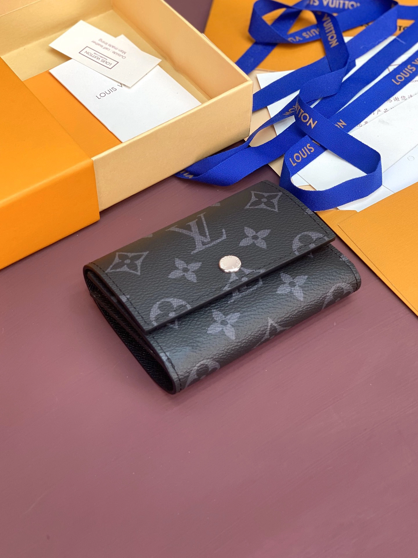 ルイ・ヴィトン「Louis Vuitton」ヴィクター・ウォレット