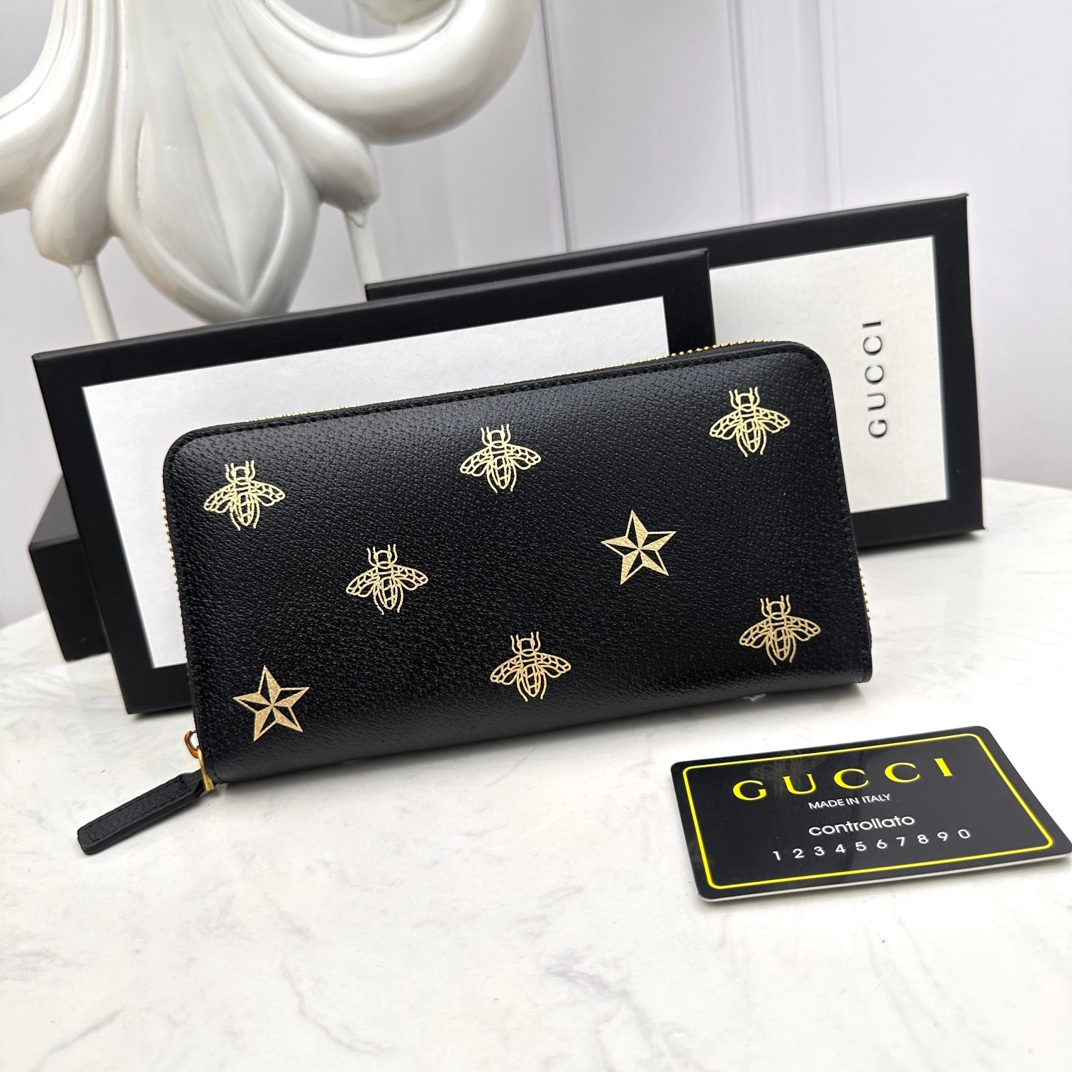 グッチ「Gucci」シグネチャー レザー ウェブ ジップアラウンドウォレット