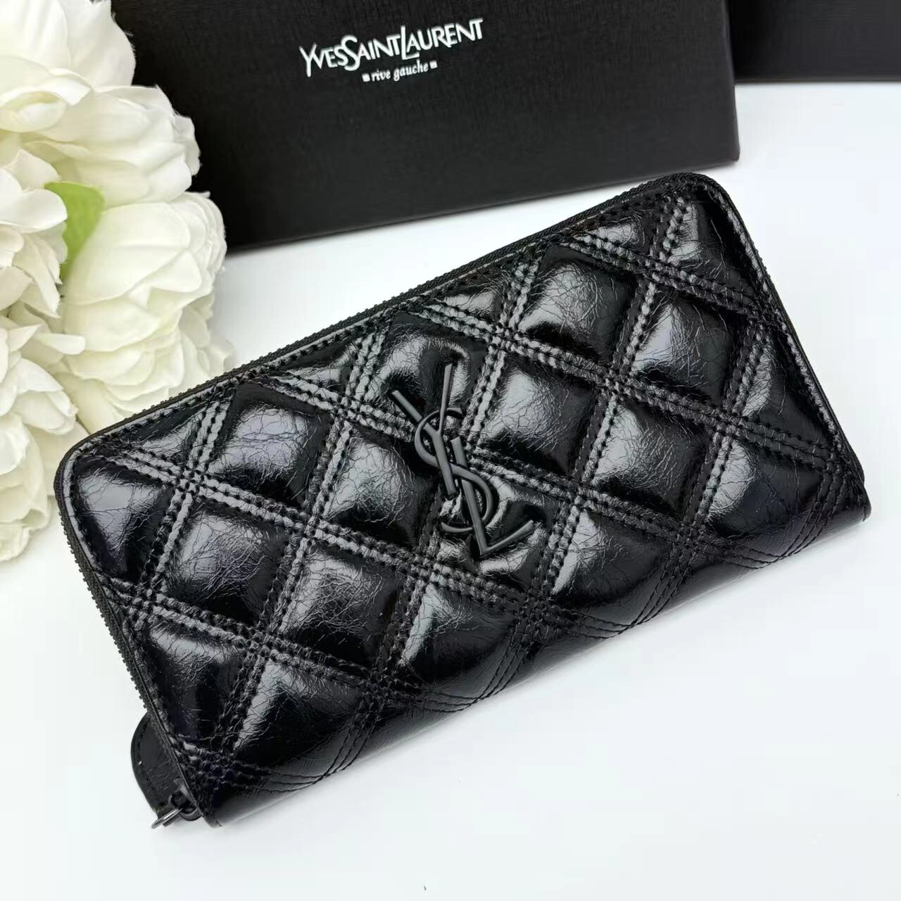 サンローラン「Saint Laurent」ジッパーウォレット