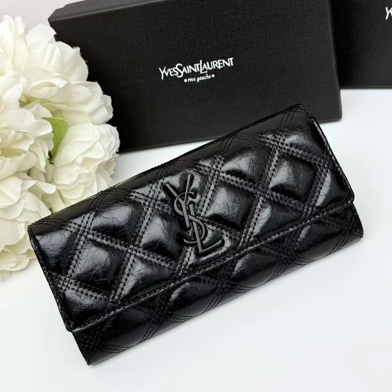 サンローラン「Saint Laurent」フラップウォレット
