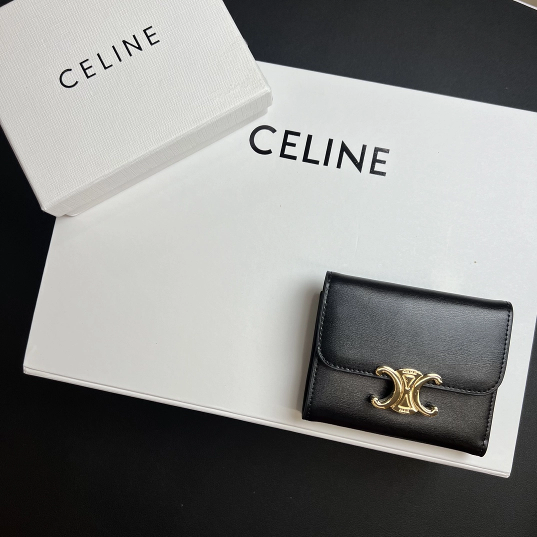 セリーヌ「Celine」スモール フラップウォレット トリオンフ / シャイニーカーフスキン