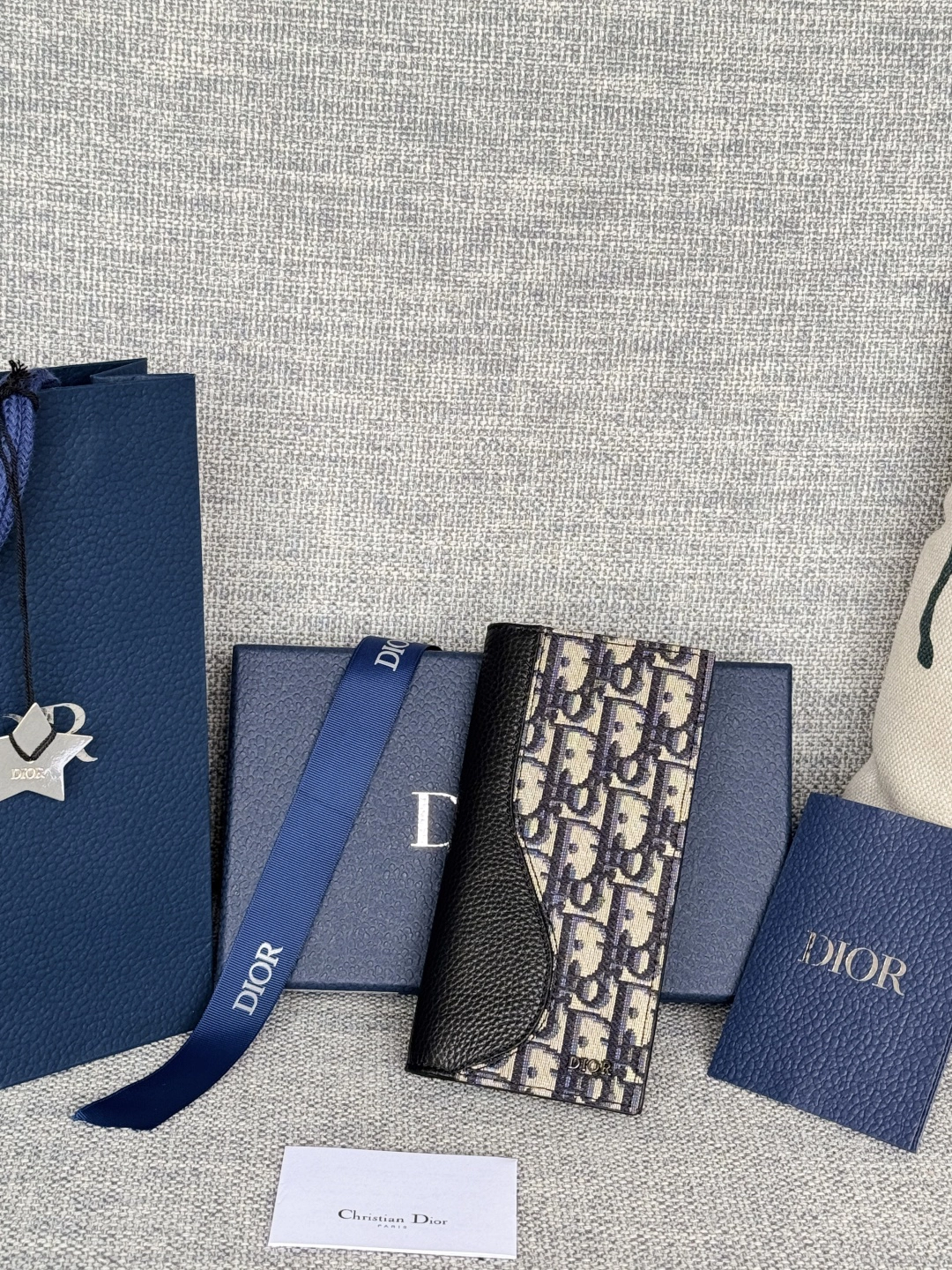ディオール「Dior」Oblique モチーフ レザー コンパクト ロングウォレット