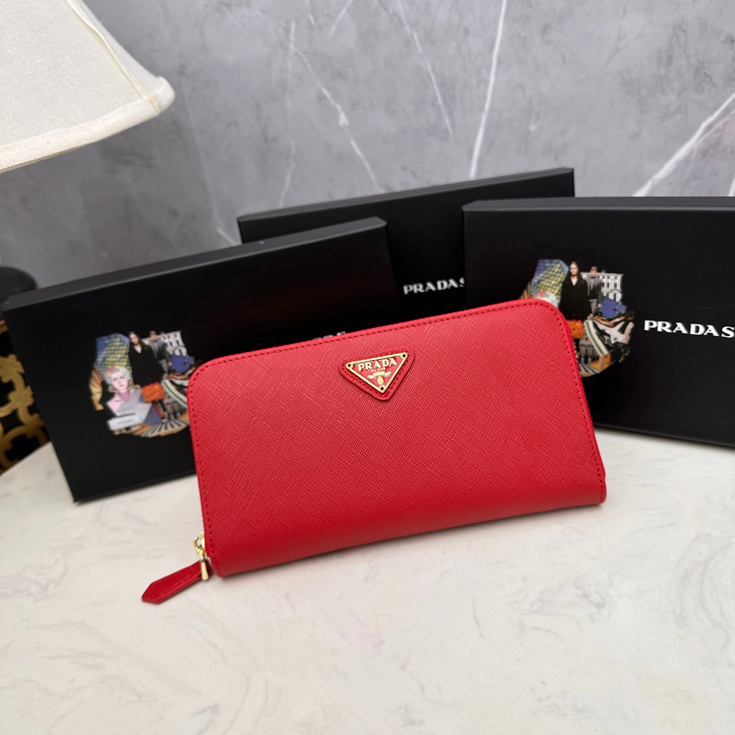 プラダ「PRADA」サフィアーノレザー 財布