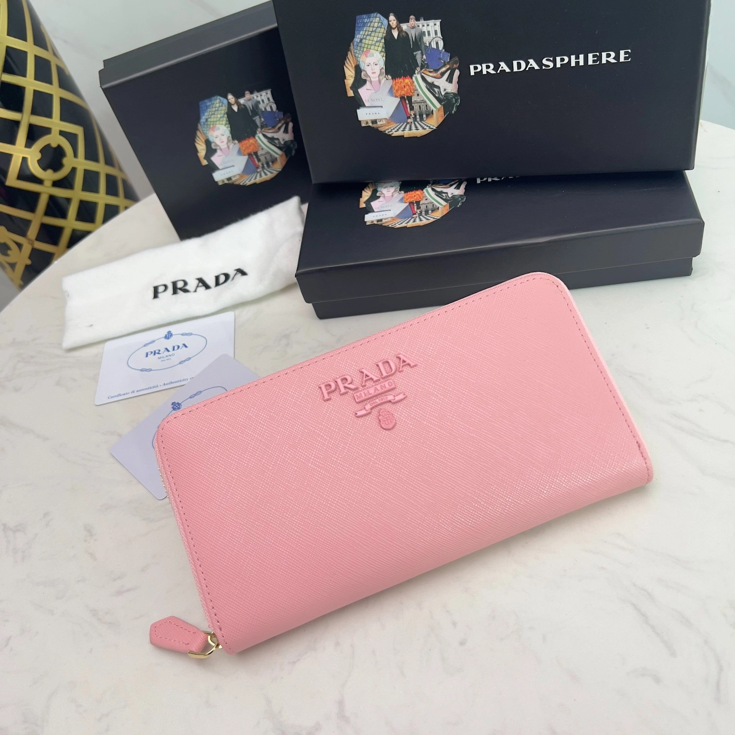 プラダ「PRADA」サフィアーノレザー 財布