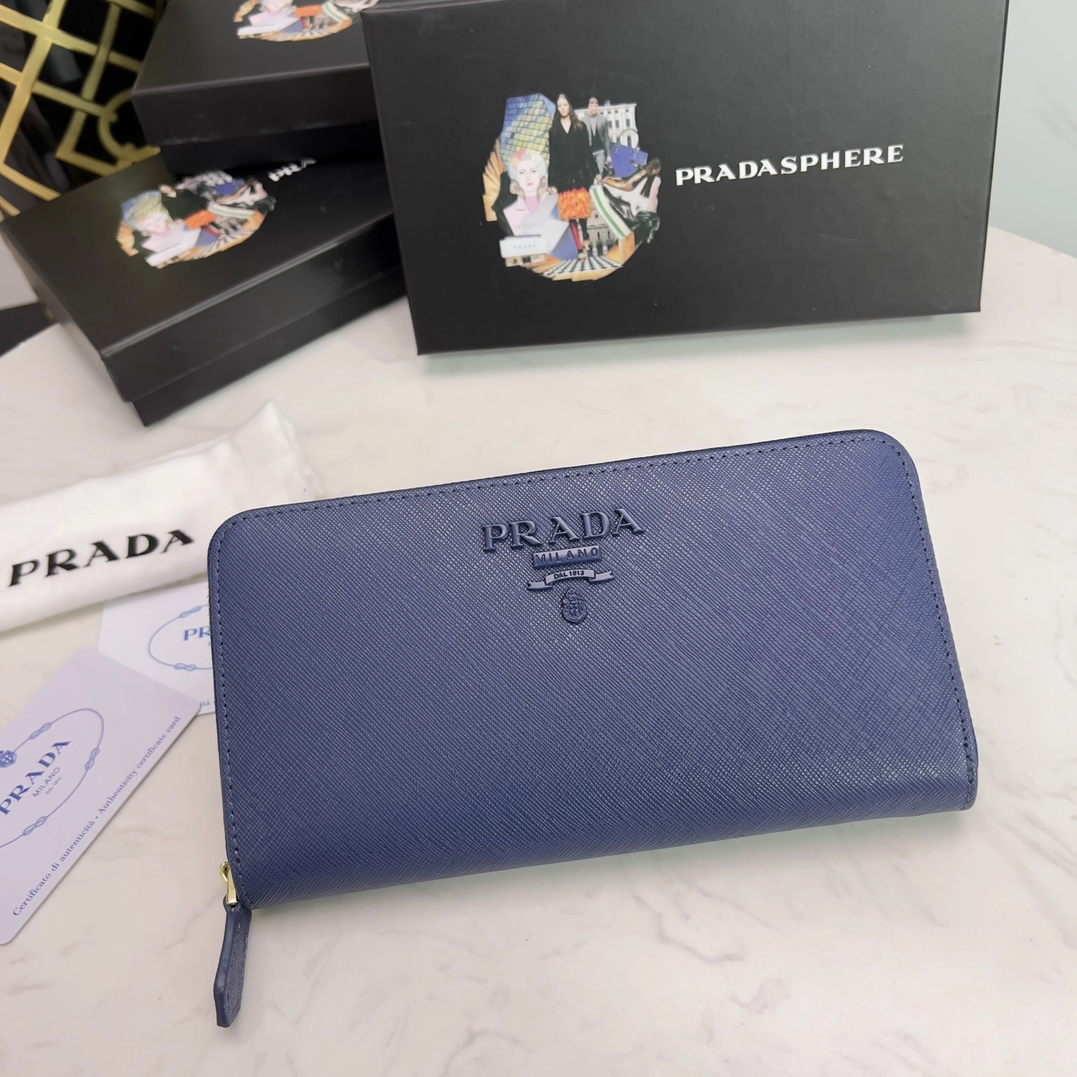 プラダ「PRADA」サフィアーノレザー 財布