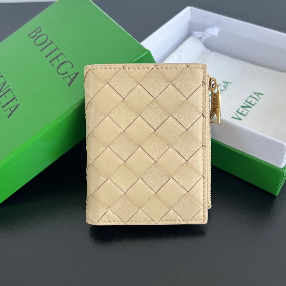 ボッテガ・ヴェネタ「Bottega Veneta」スモールウォレット レザー