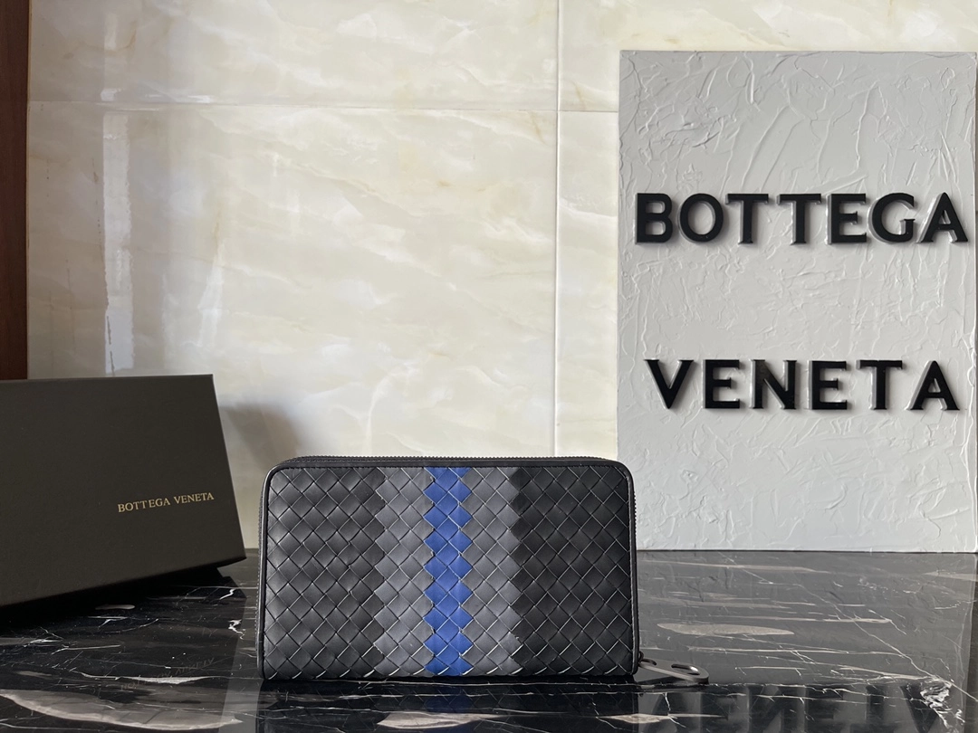 ボッテガ・ヴェネタ「Bottega Veneta」イントレチャート ザッパー ウォレット