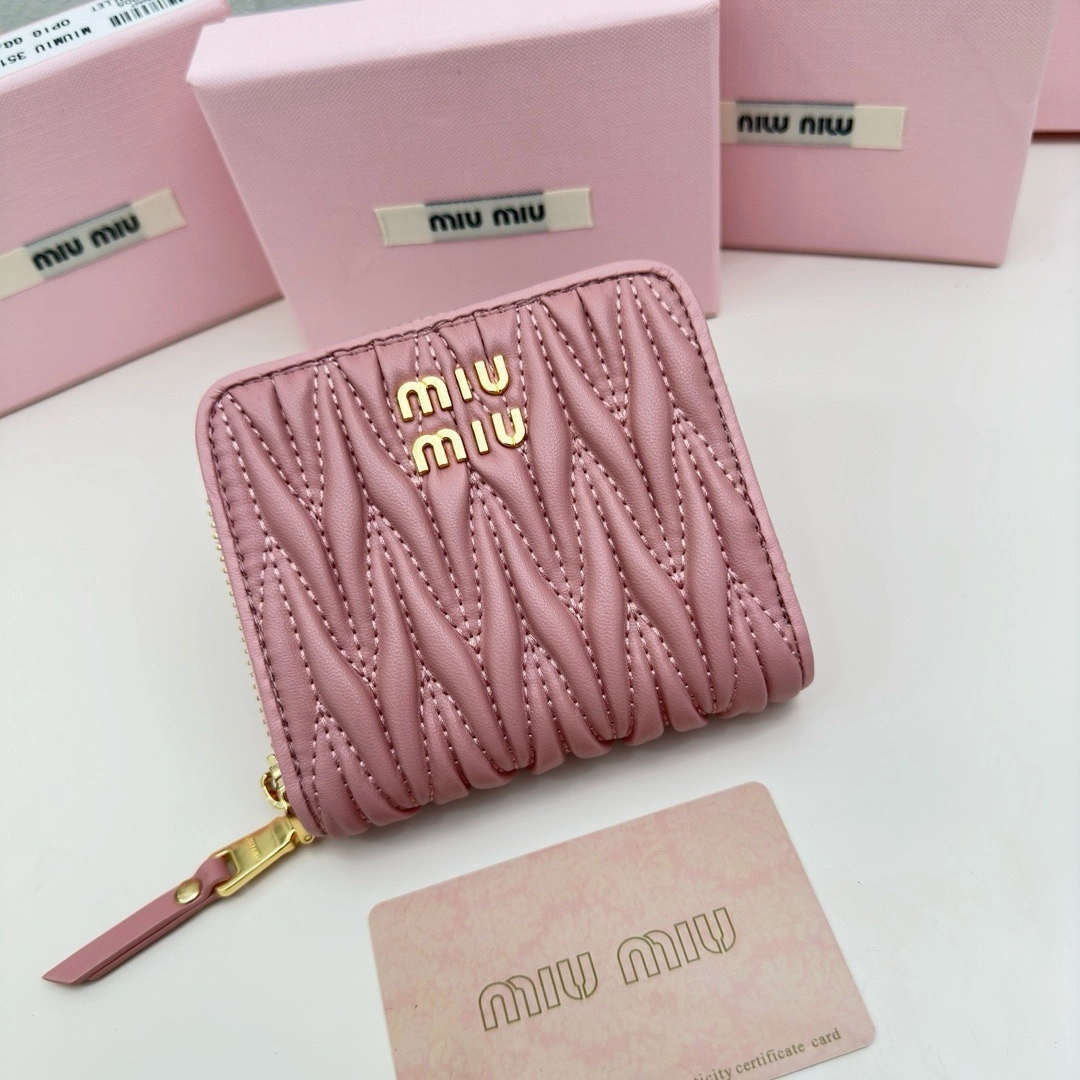 ミュウミュウ マテラッセレザー 財布「Matelassé Wallet」