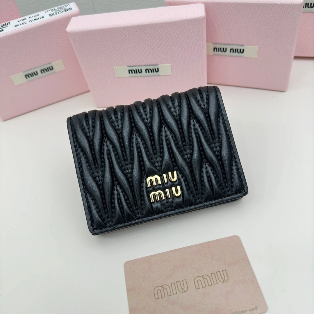 ミュウミュウ マテラッセレザー 財布「Matelassé Wallet」