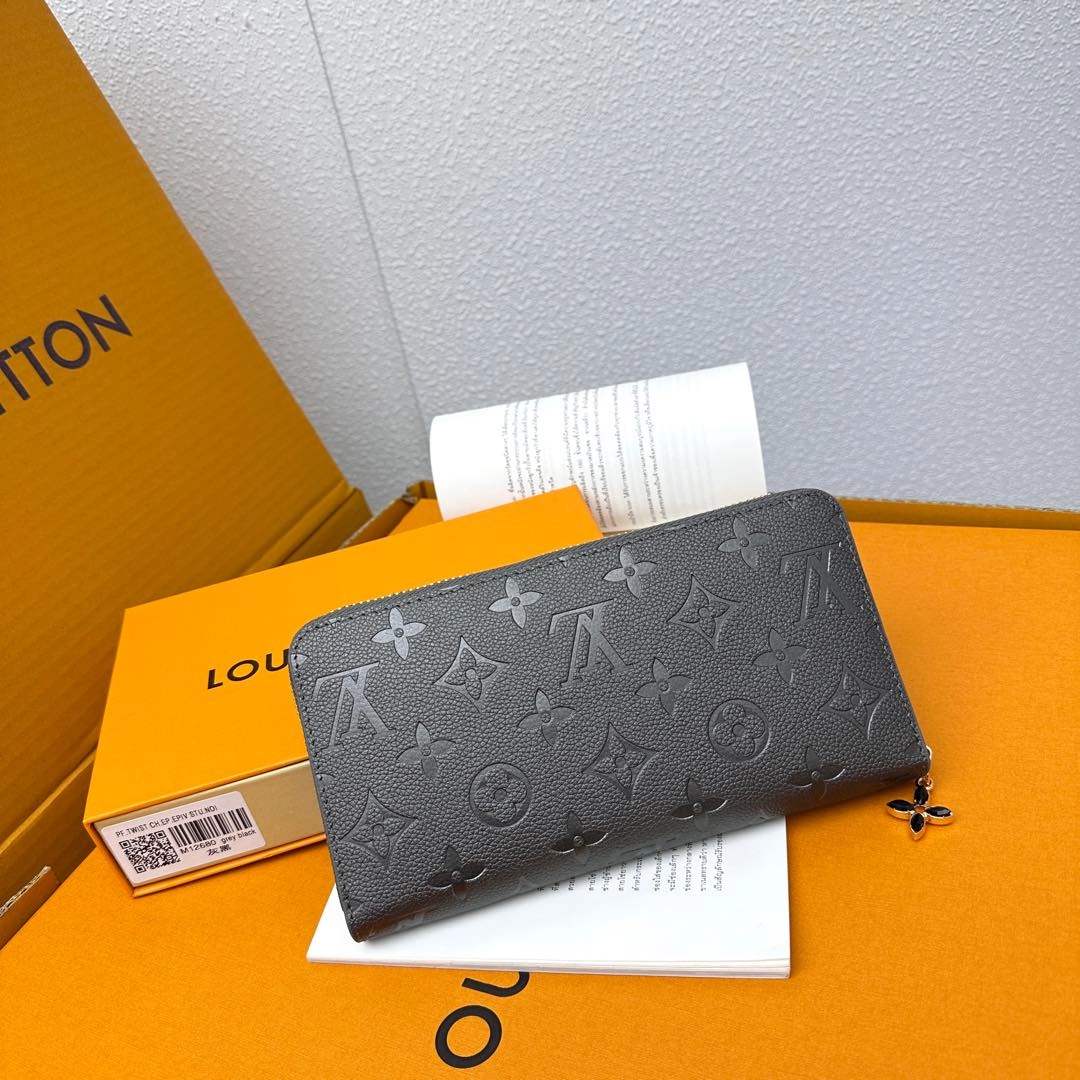 ルイ・ヴィトン「LV SKI」ジッピー・ウォレット