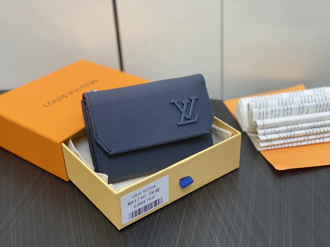 ルイ・ヴィトン「Louis Vuitton」ポルトフォイユ・パイロット