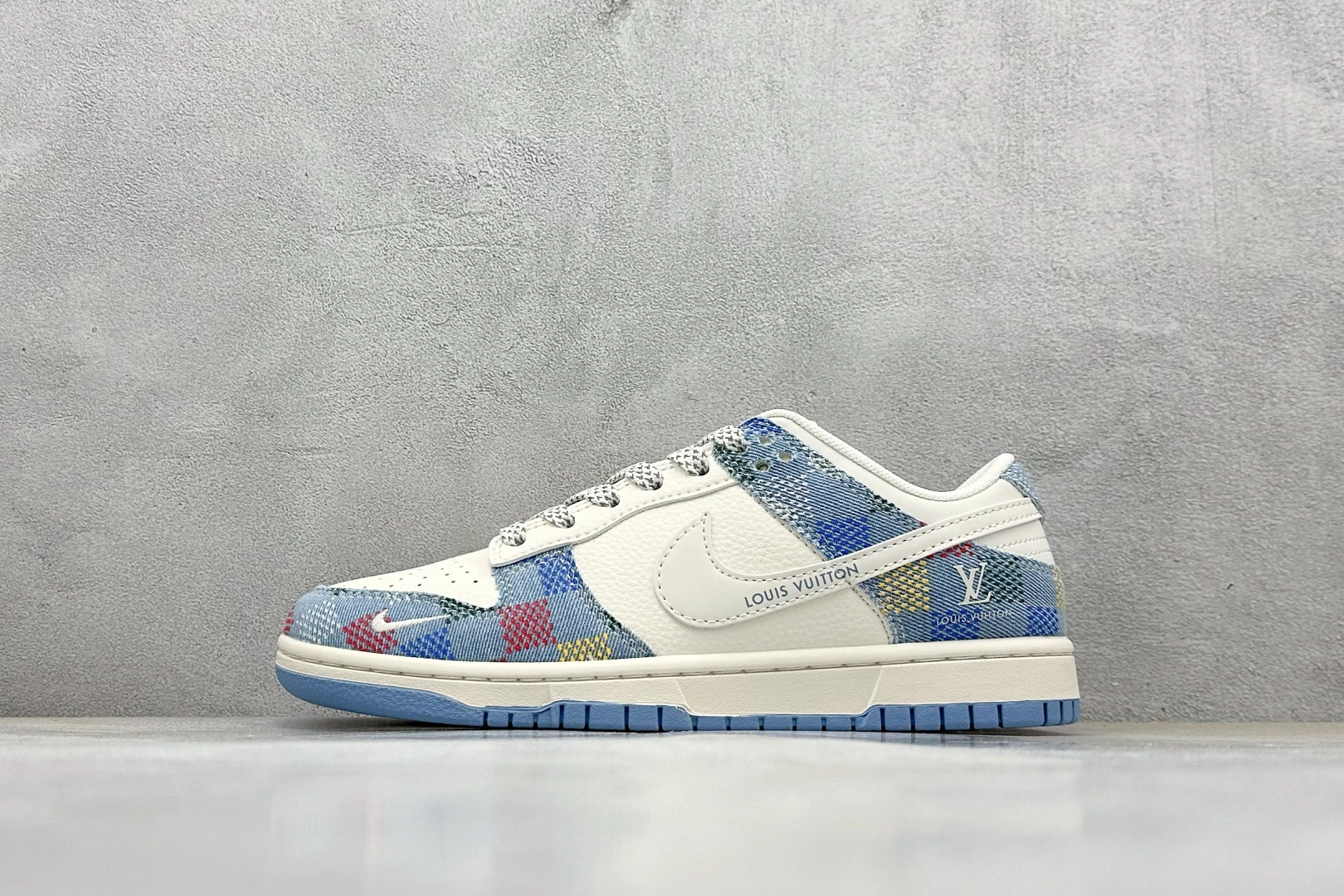 ルイ・ヴィトン × ナイキ Dunk Low コラボカスタム レトロテイスト コーデ万能トレンドスニーカー「LV Nike」