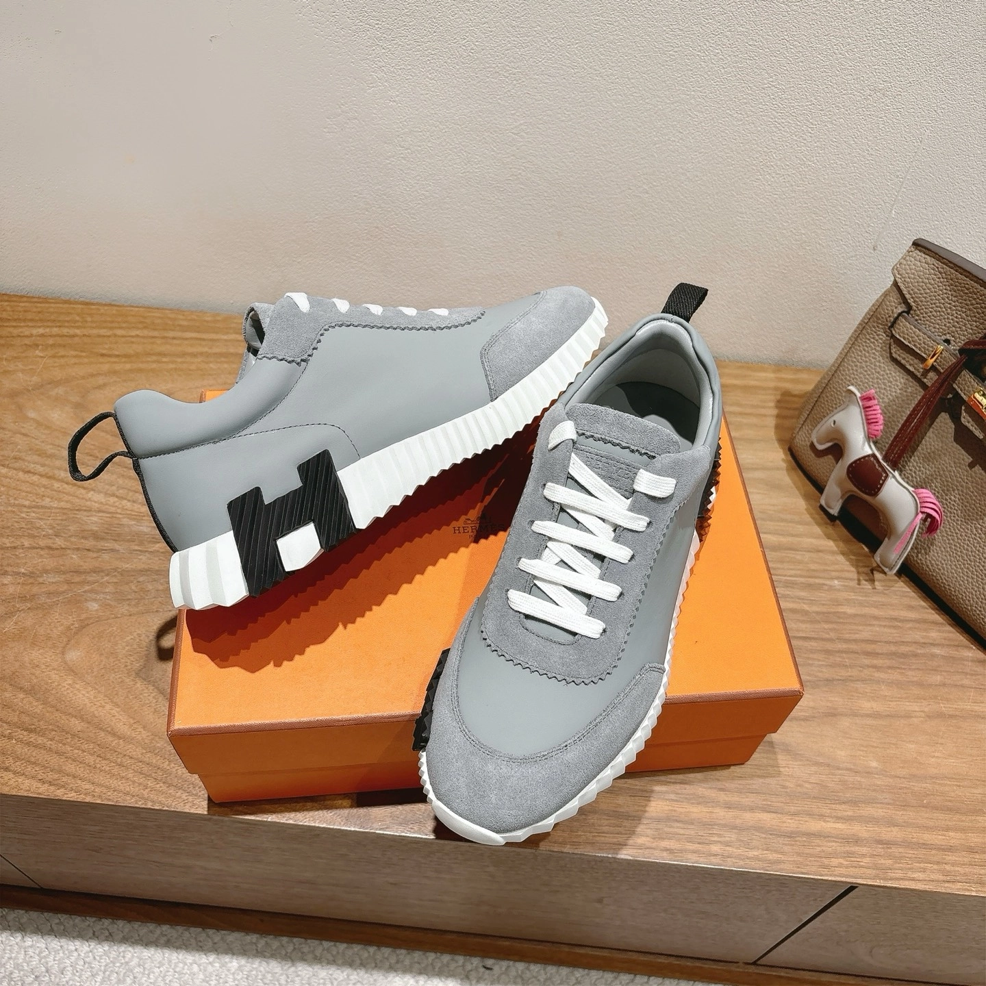 エルメス 26SS 新作 バウンシングシリーズ カジュアルスニーカー「Bouncing Sneaker」
