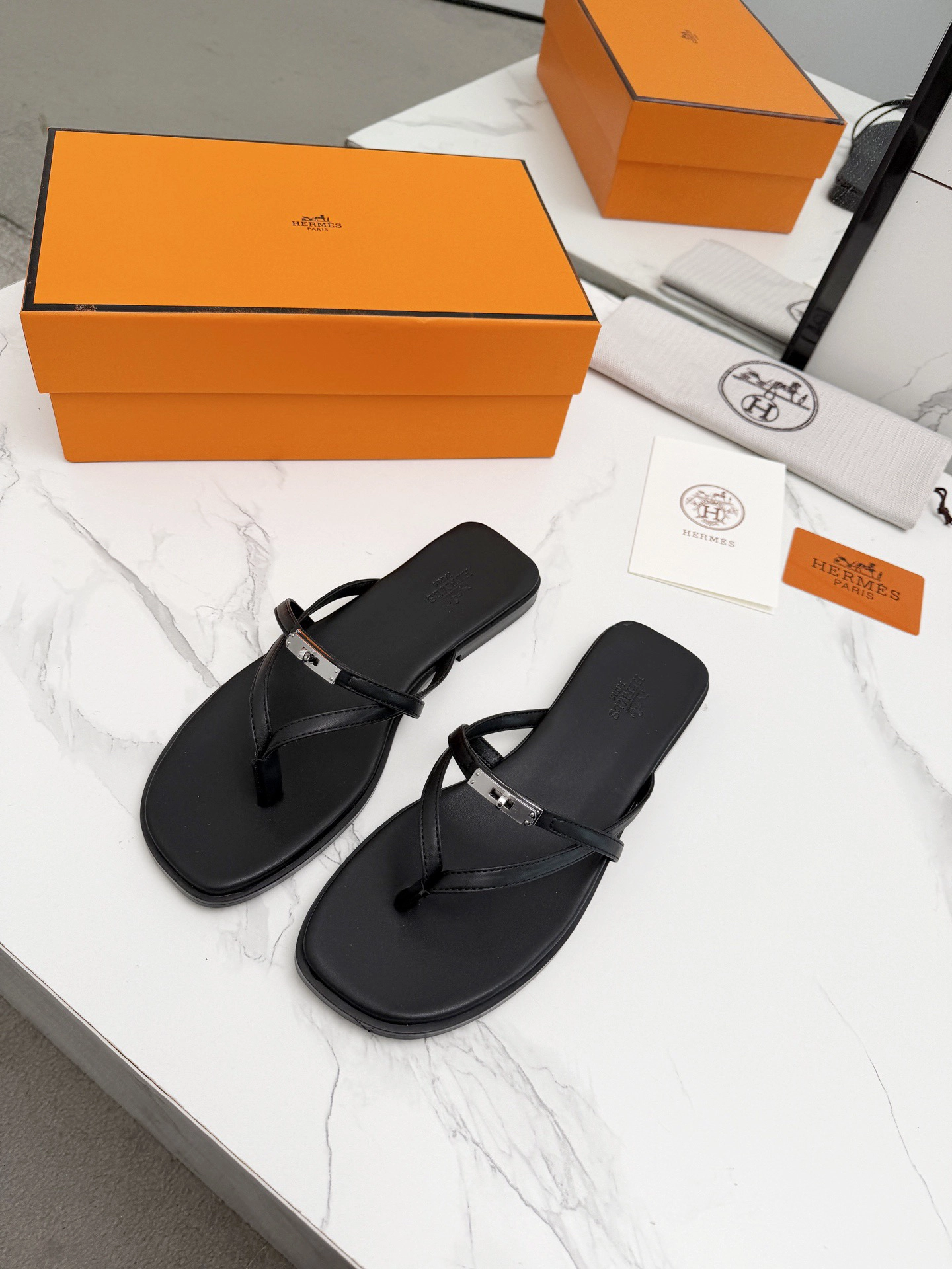 エルメス Hermès サマーモデル リラックスサンダル