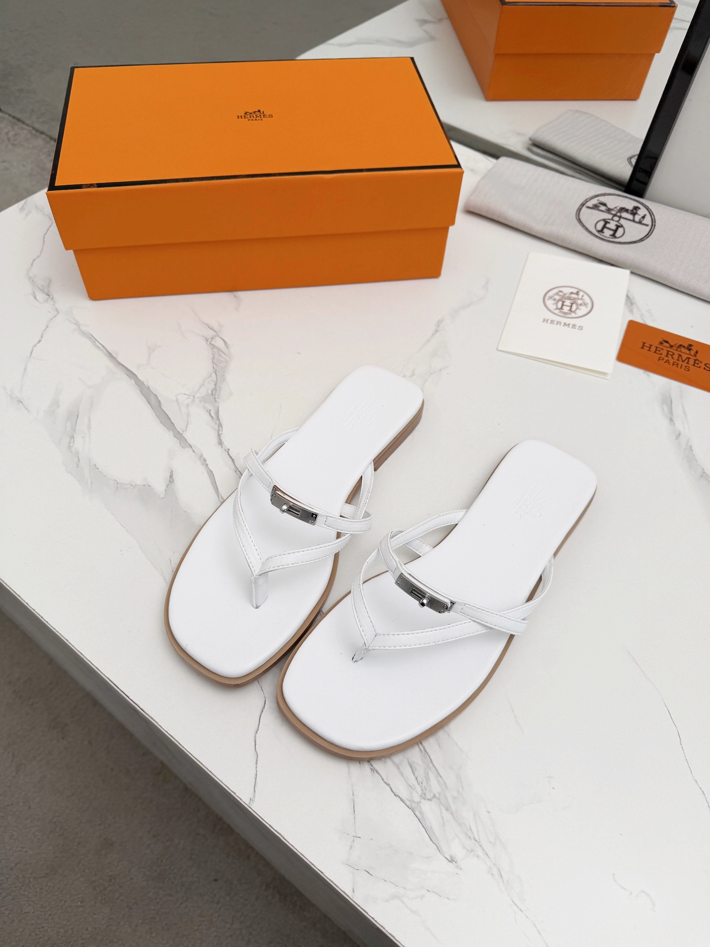 エルメス Hermès サマーモデル リラックスサンダル