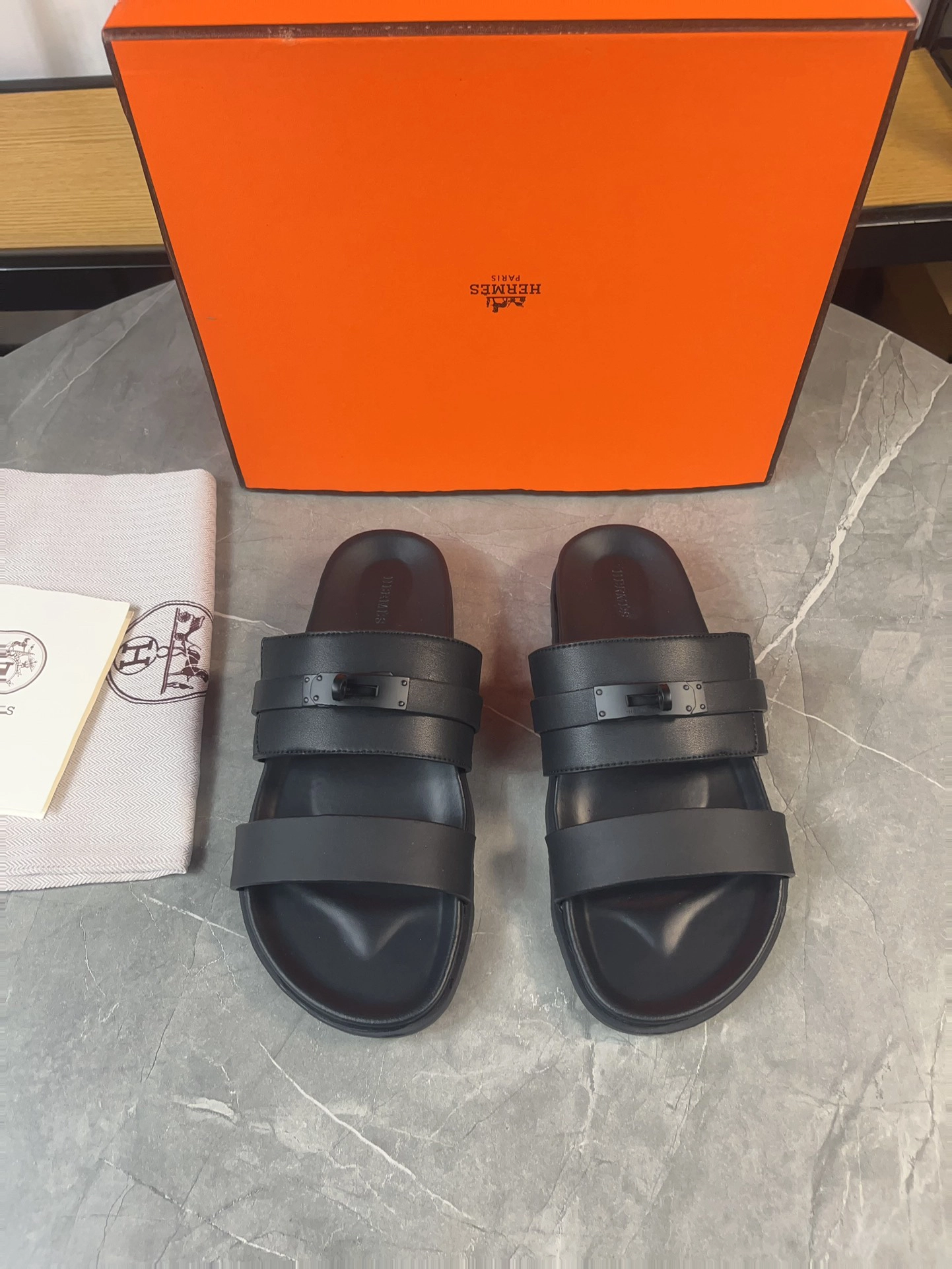エルメス Hermès サマーモデル リラックスサンダル