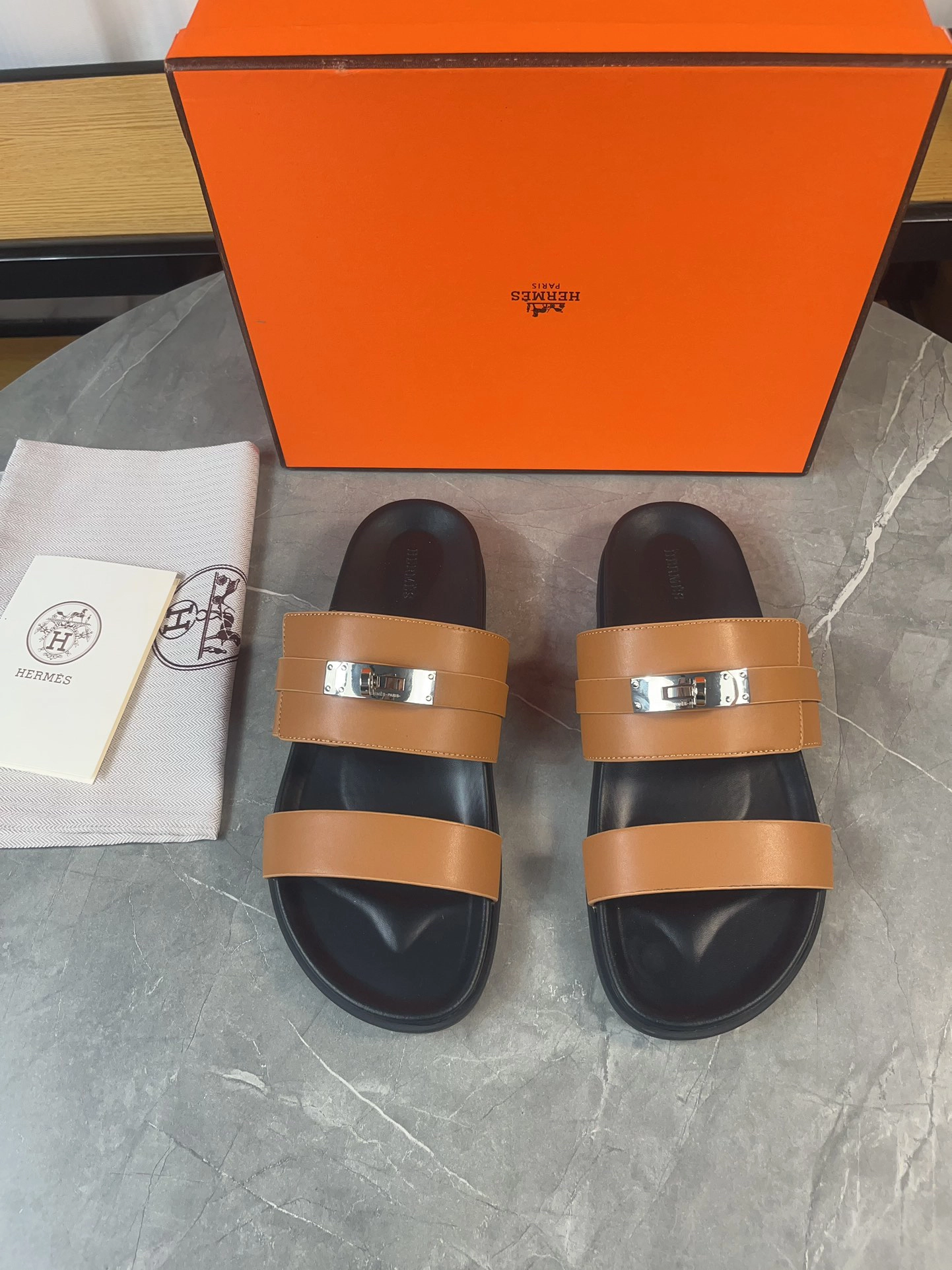 エルメス Hermès サマーモデル リラックスサンダル