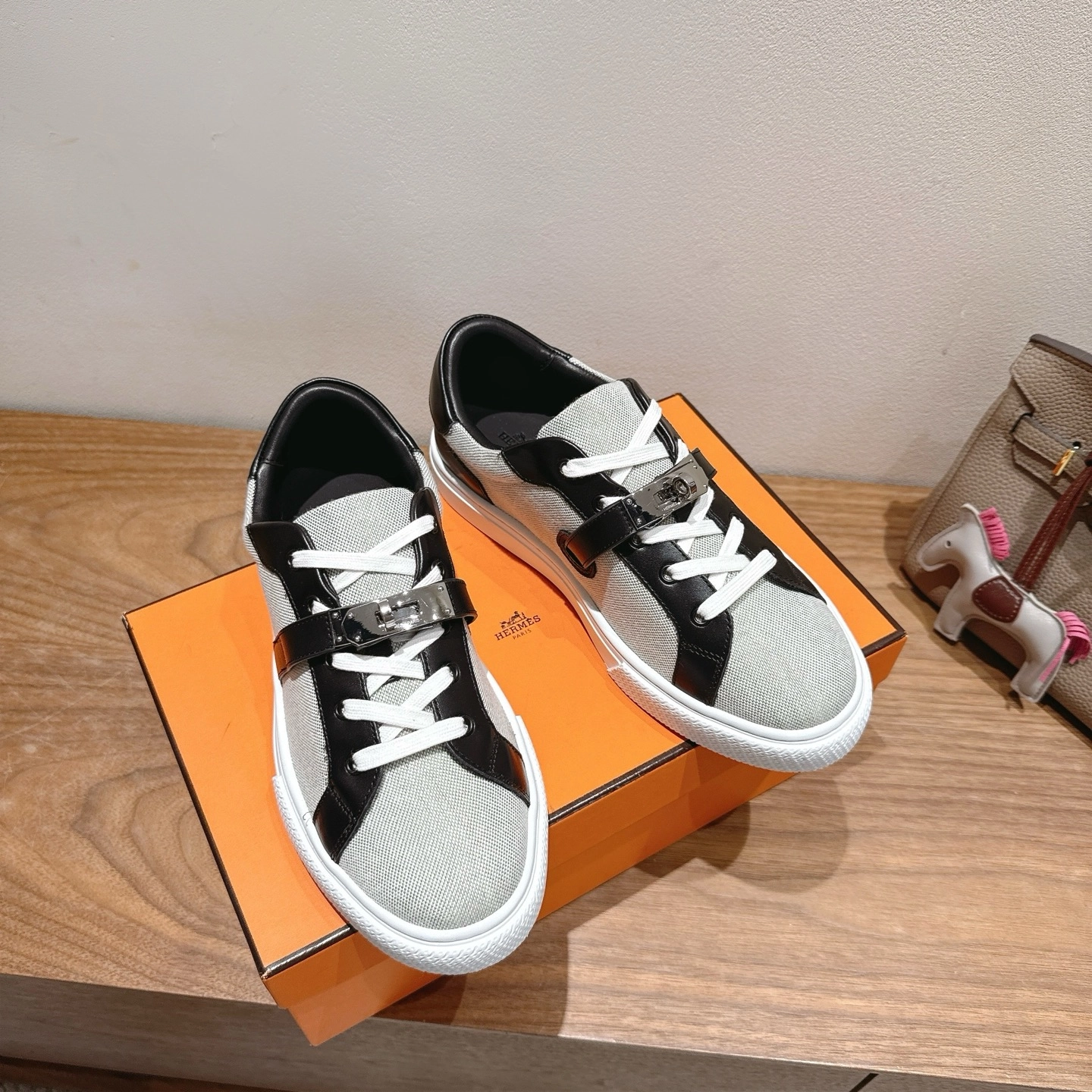エルメス デイシリーズ カジュアルスニーカー「Day sneaker」