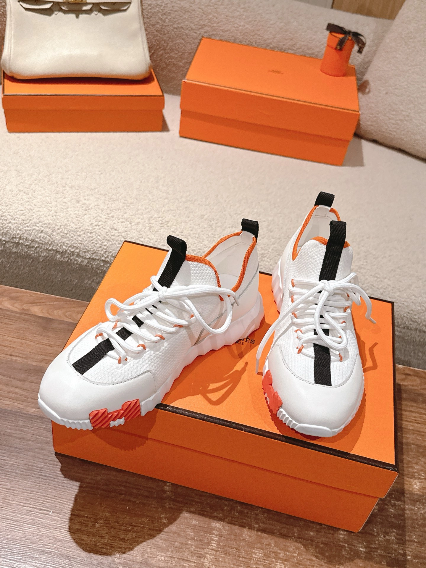 エルメス リフトシリーズ スリッポンスニーカー「Lift slip-on sneaker」