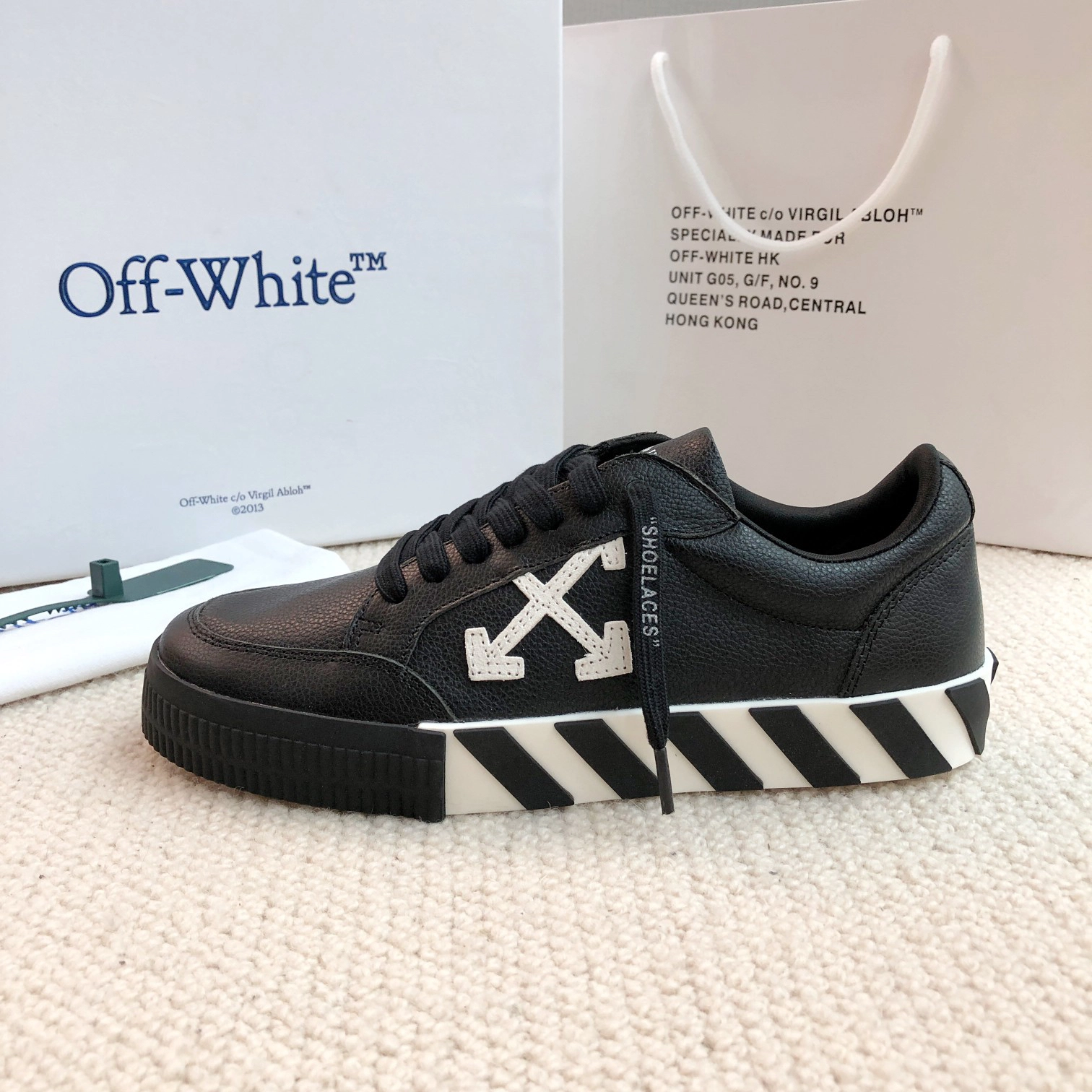 オフホワイト Vulc ローカット カジュアルスケートシューズ