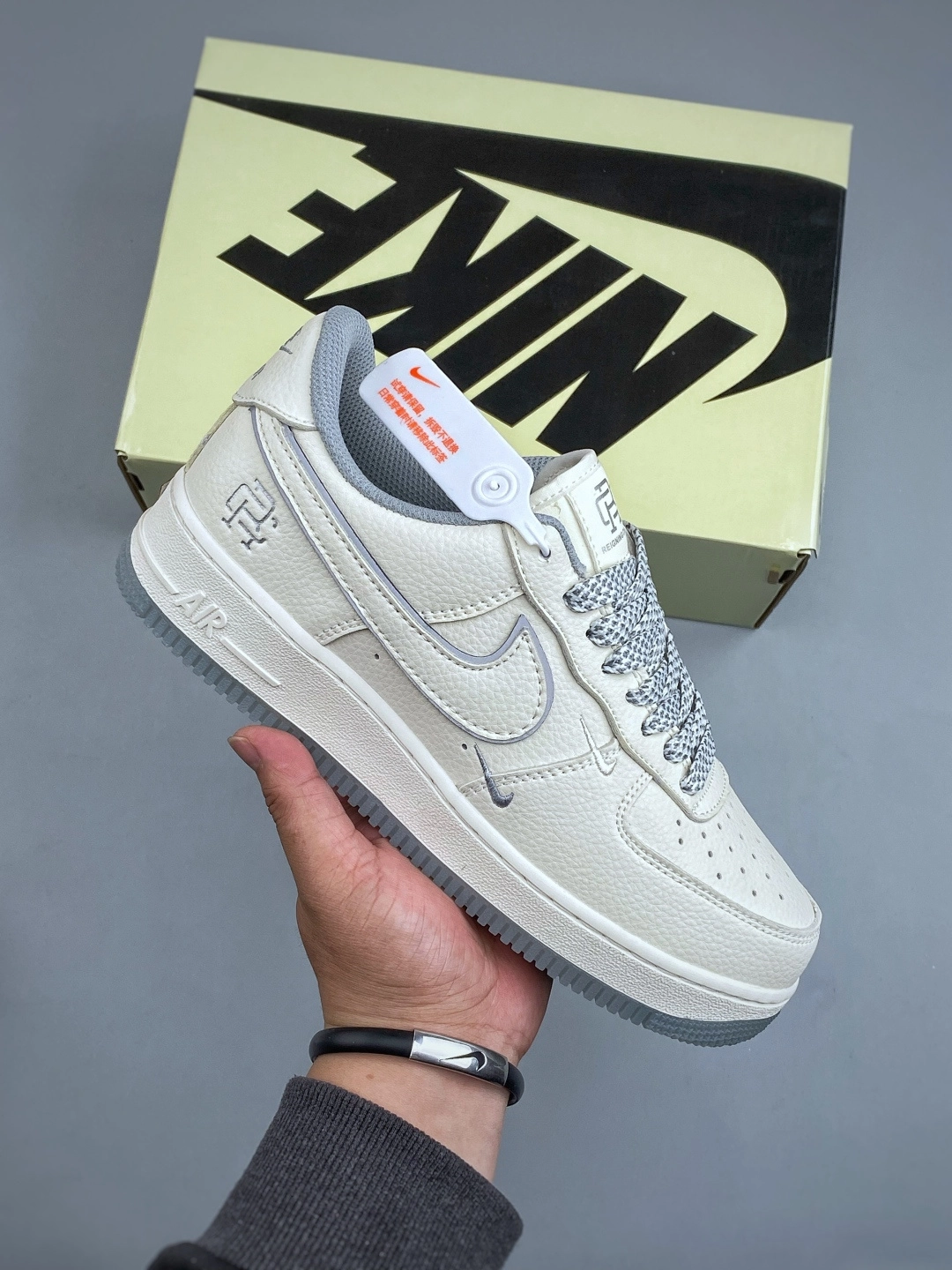 ナイキ エア フォース 1 トレンドスニーカー「Nike Air Force 1」